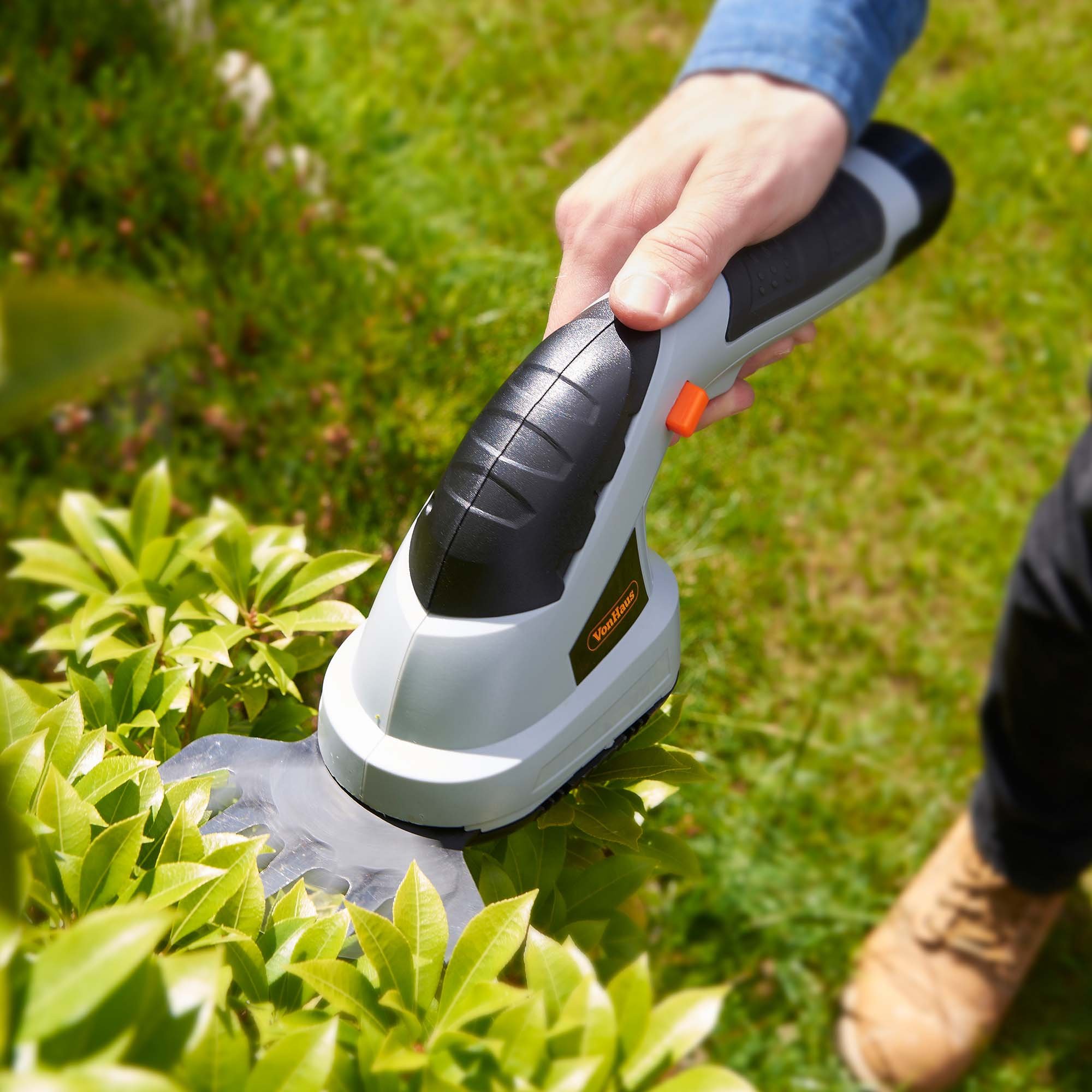 VonHaus 3.6V 2 In 1 Cordless Trimmer & Edger For Shrubs, Grass