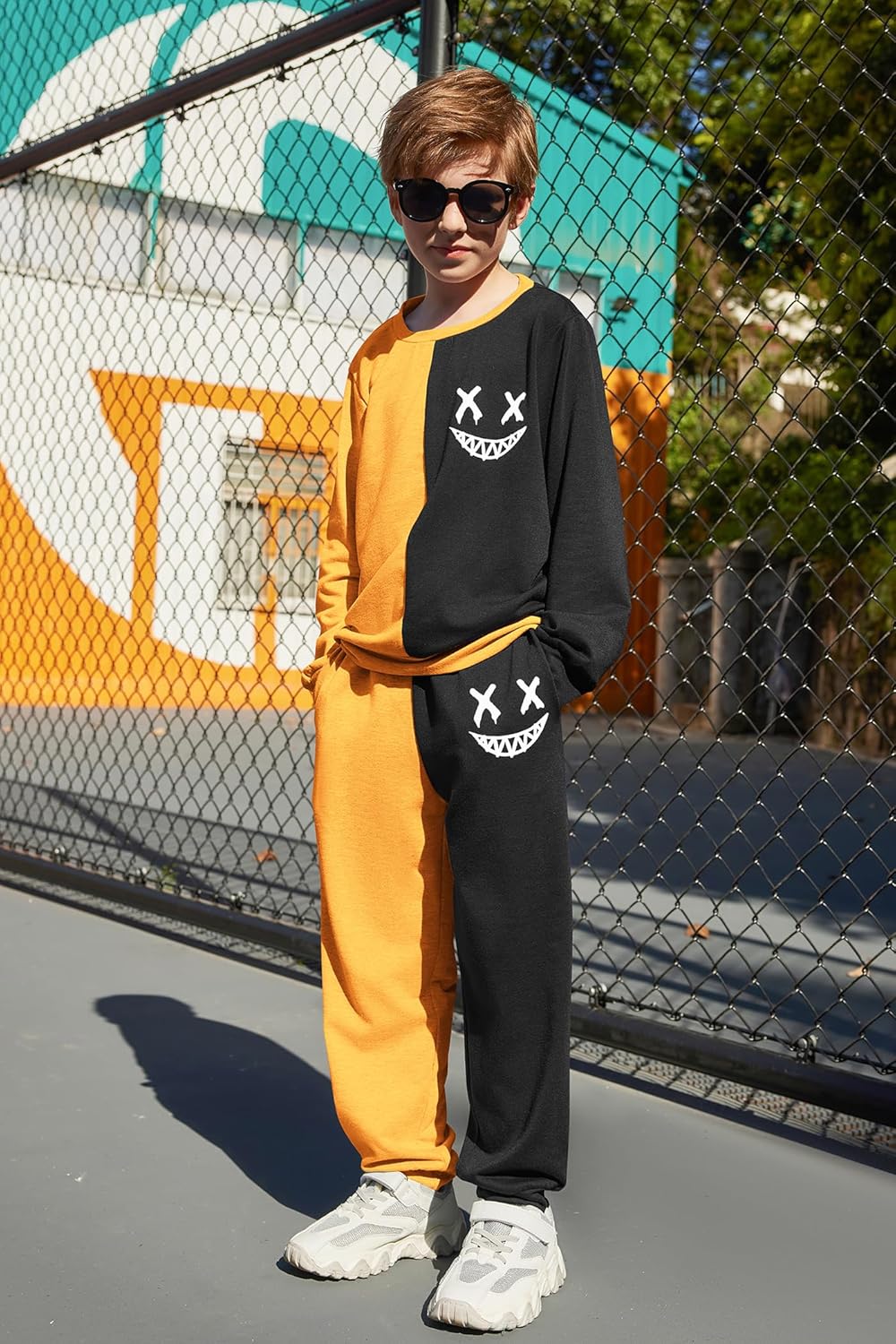 Arshiner Boys Cartoon Face Print Two Tone Crewneck Sweatshirt and Pants Set Tracksuits Outfits Size (2T - 7-8) - Image 2