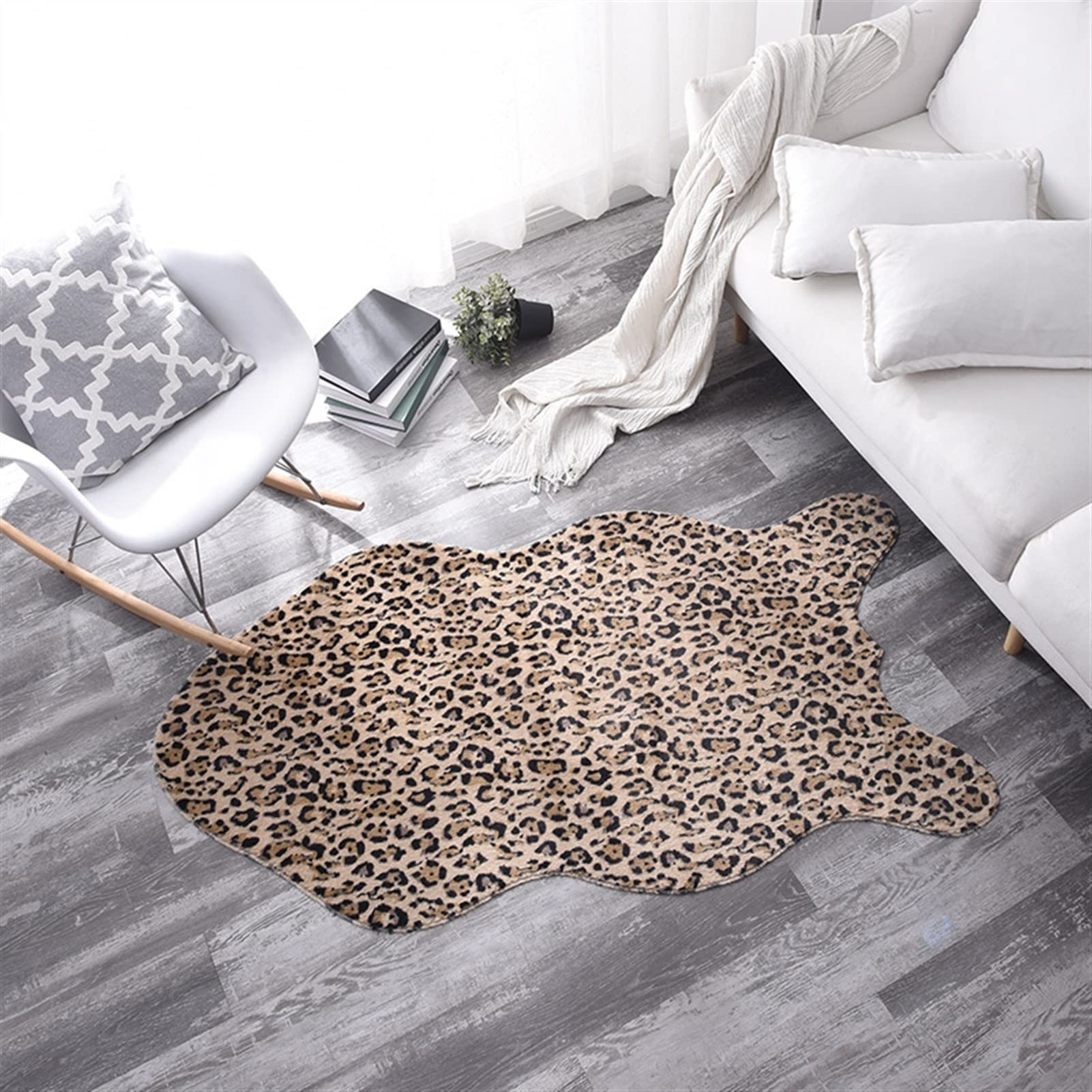 Tapis de décoration léopard au design animal irrégulier et finitions soignées