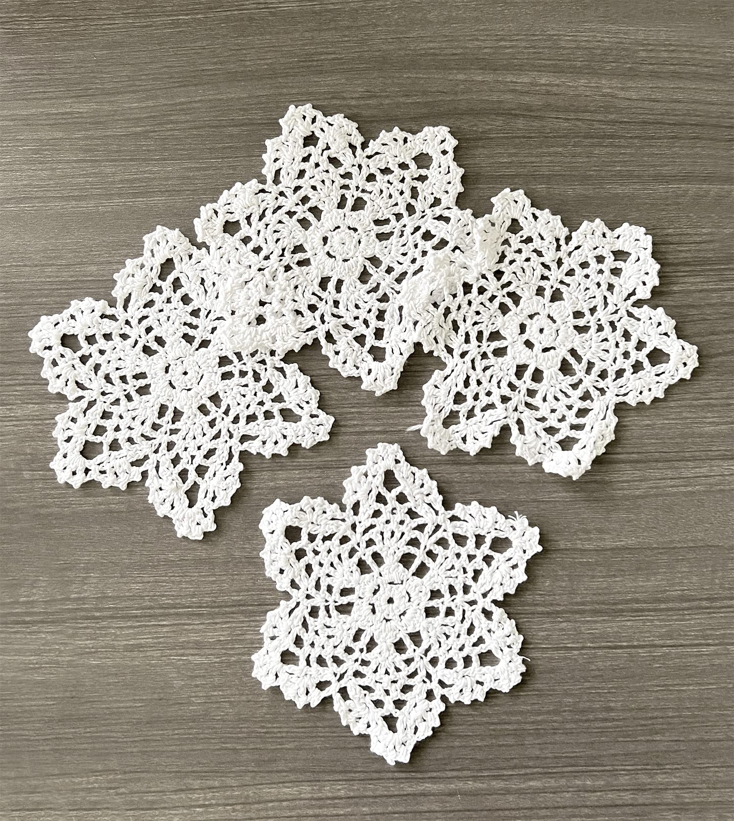 Fennco Styles Handmade Crochet Lace Pineapple White Doily. 4 Inch Round. 100% Cotton. 4 Pieces.