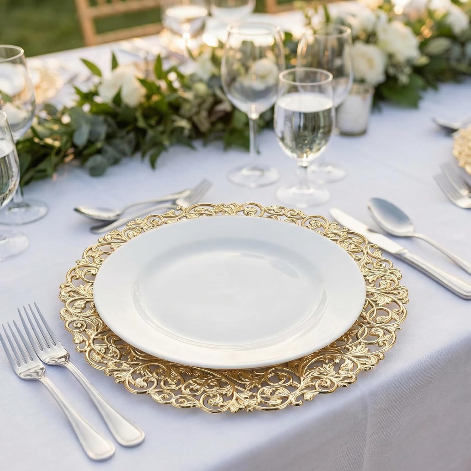 13inch Round Gold Charger Plates,Plastic Plate Chargers Set of 8,Chargers for Dinner Plates,Gold Plates for Wedding,Party,Event Decoration