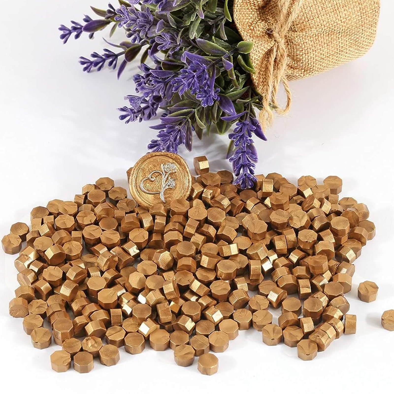 Ioggtser Kit de perles de cire à cacheter avec 400 perles dorées, réchauffeur, cuillère à fondre, 4 bougies pour enveloppe de mariage Ioggtser Kit de perles de cire à cacheter avec 400 perles dorées, réchauffeur, cuillère à fondre, 4 bougies pour enveloppe de mariage