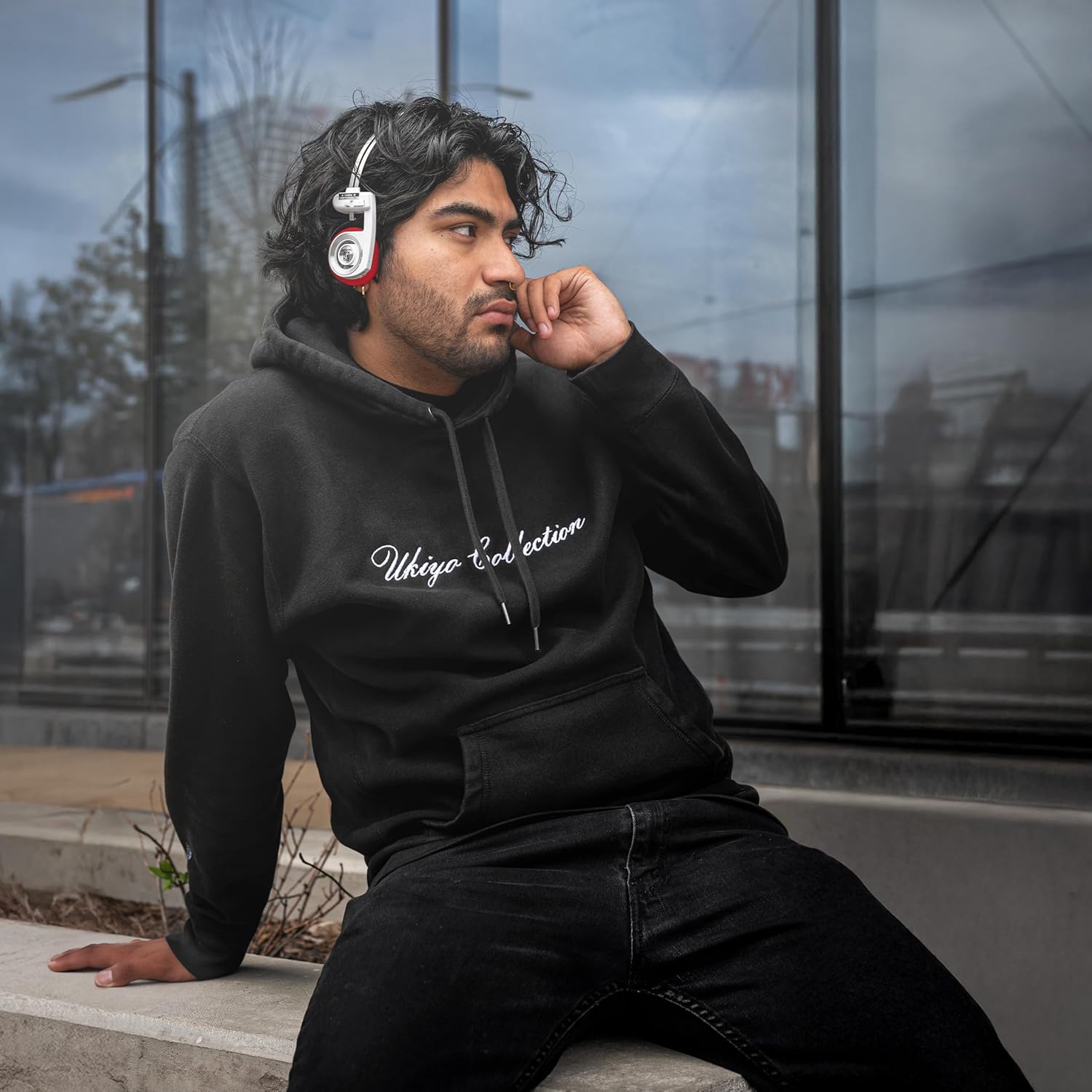 Koss Porta Pro Wireless 2.0 Bluetooth On-Ear Headphones, 20+ Hour Battery, USB-C Charging, Microphone, Analog Audio Pass Through, Retro Style, Arctic White - Image 5