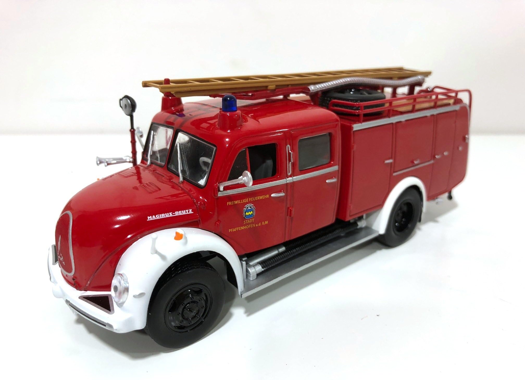 SALVAT FIRE TRUCK 1/43 Magirus Deutz Mercur Allemagne -Réf: 2
