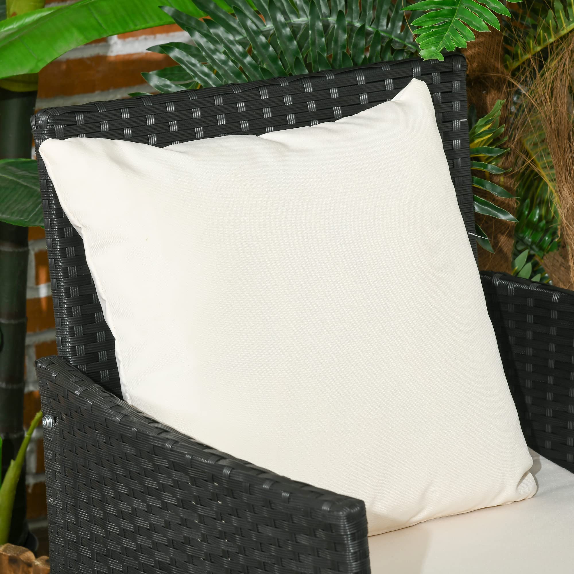 Outsunny Conjunto de Jardín Exterior de Ratán Sintético Juego de 4 Piezas Muebles de Jardín con Sofá de 2 Plazas 2 Sillones 1 Mesa de Centro con Encimera de Vidrio Templado y Cojines Crema y Negro