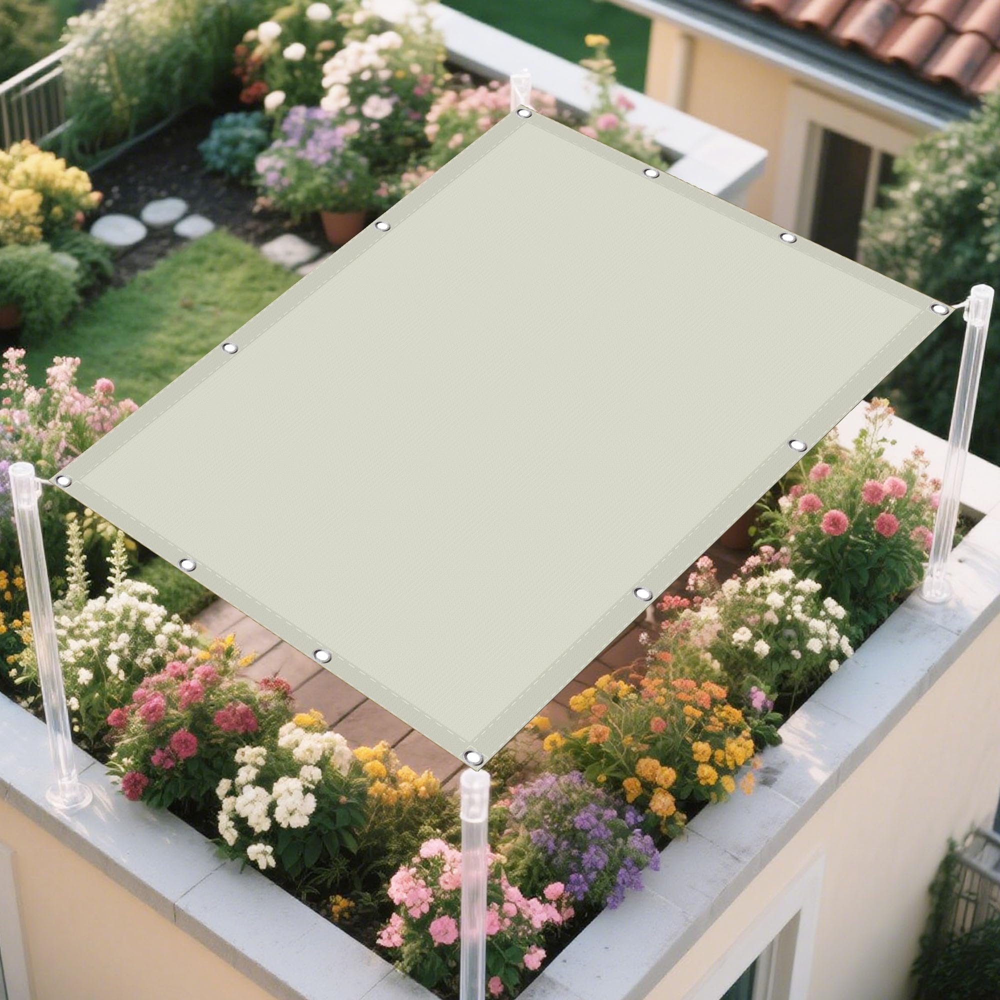 Filet d'ombrage beige pour créer un coin d'ombre frais sur la terrasse