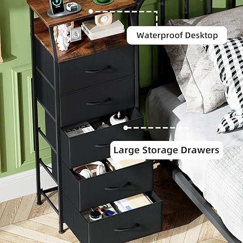 Miniatura 6 de Somdot Mesita de noche negra con estación de carga y luz LED para dormitorio, cómoda alta de 5 cajones con contenedores de tela para mesita de