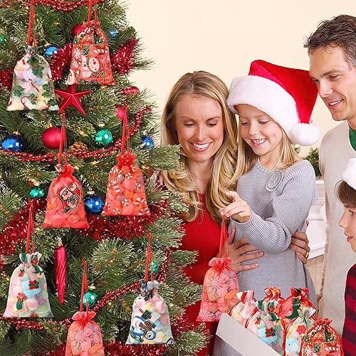 Miniatura 5 de DTOFOOT Bolsas de organza de Navidad, bolsas de regalo para joyas, 40 bolsas pequeñas de Navidad de 4 x 6 pulgadas, bolsas de organza con cordón de