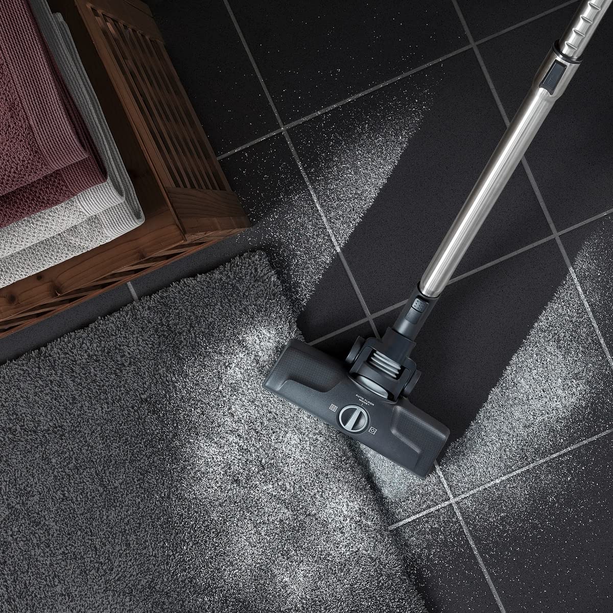 AEG Vario 4500 Dust Kombidüse (für Teppich und Hartboden, Auto-Funktion, top Saugleistung, flach und wendig, Interlocking-Anschluss, für VX3-7 & LX4-7, schwarz), Passend für Ø 32 mm