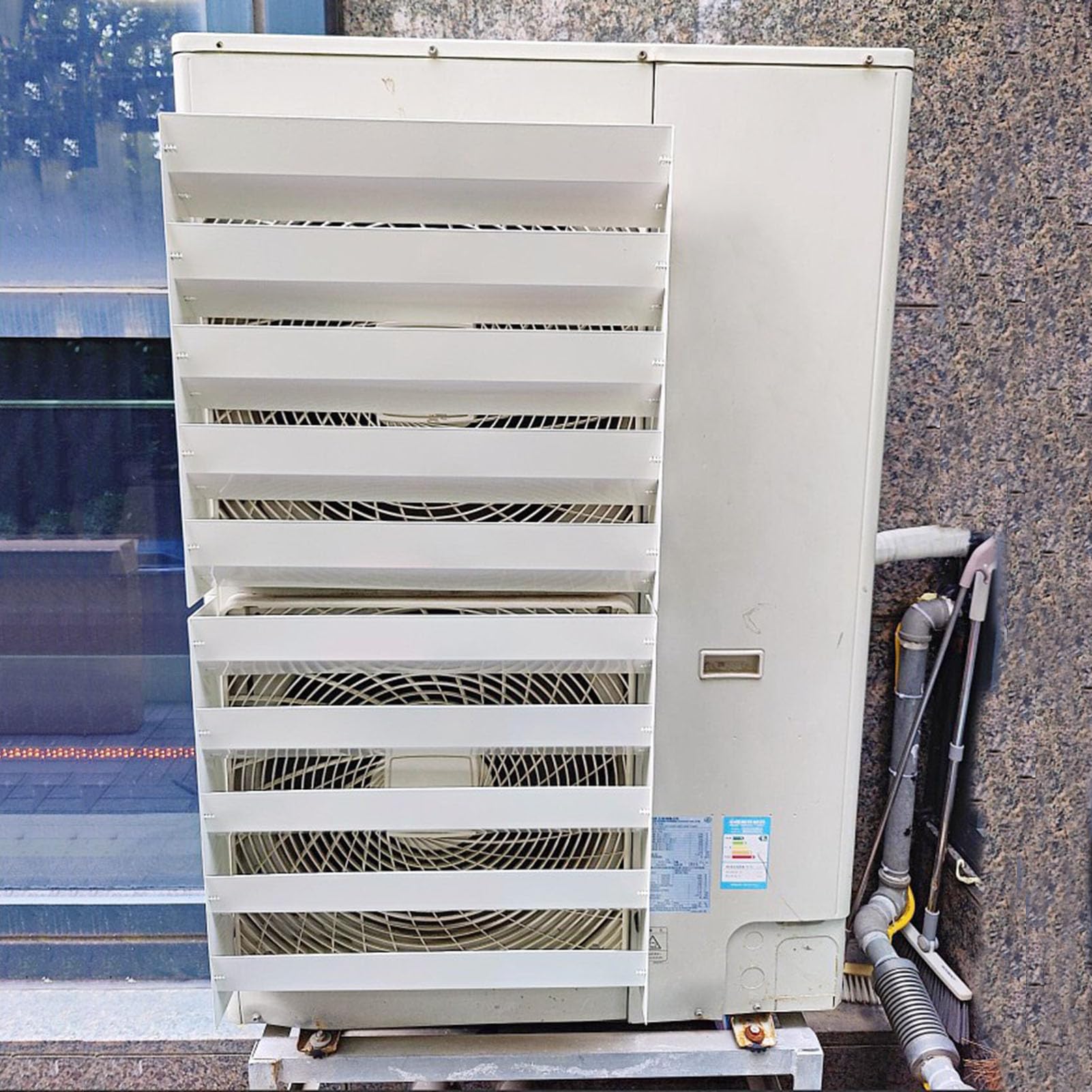 Universal Outdoor AC Unit Cover Defender Deflettore Condizionatore d'Aria,Copertura della Guida del Vento Deflettore Soffiaggio Anti-Diretto della Presa d'Aria Durevole,condensatore Cover Protettiva