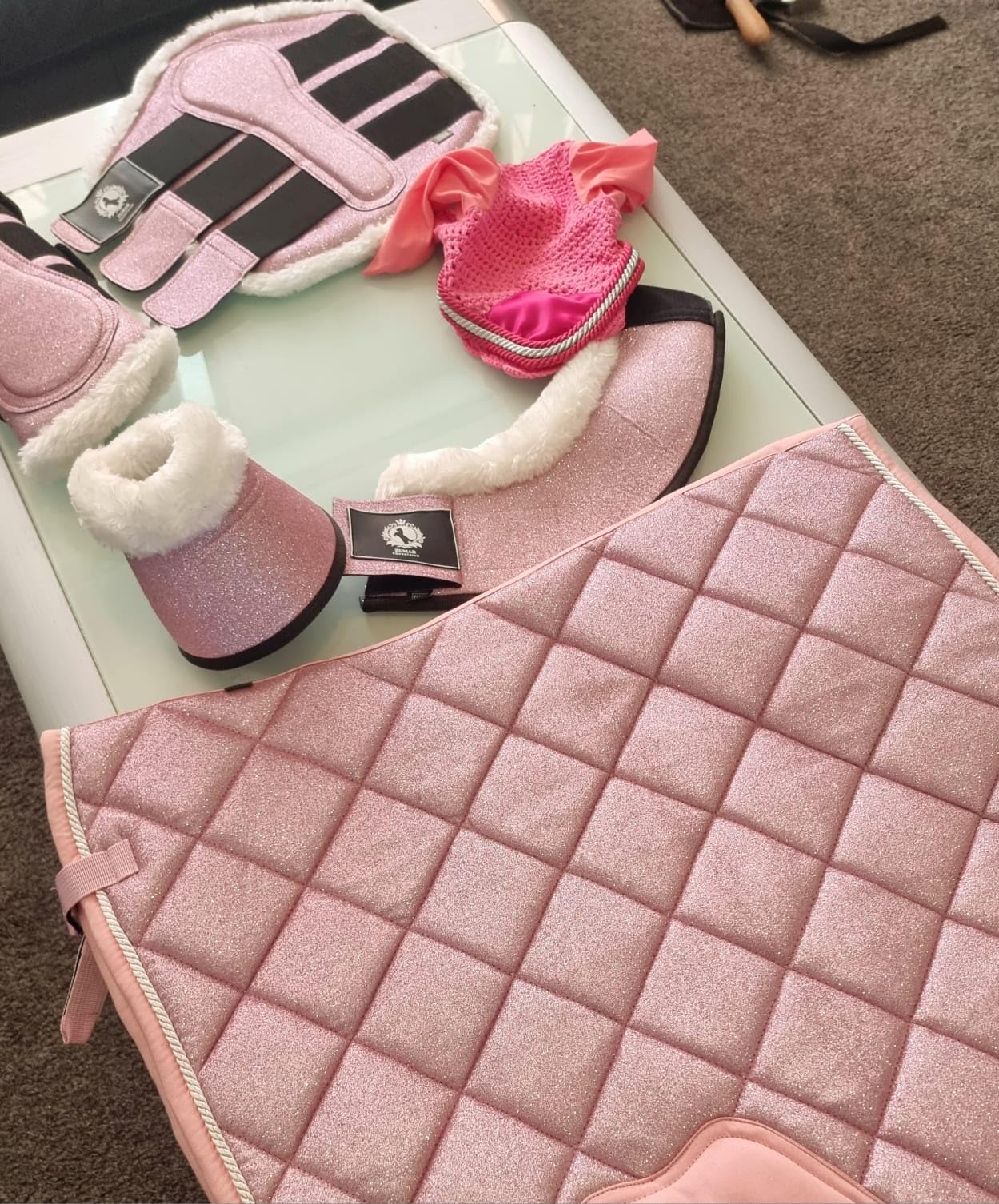 Zumars Equestrian Horse Saddle Pad, Bareback Pad For Horses Double Rope Webbing Handle Belly Strap Breathable Saddle Pads, Sweat Absorption Mat Equipment English Saddle Pad For Horses (Light Pink)