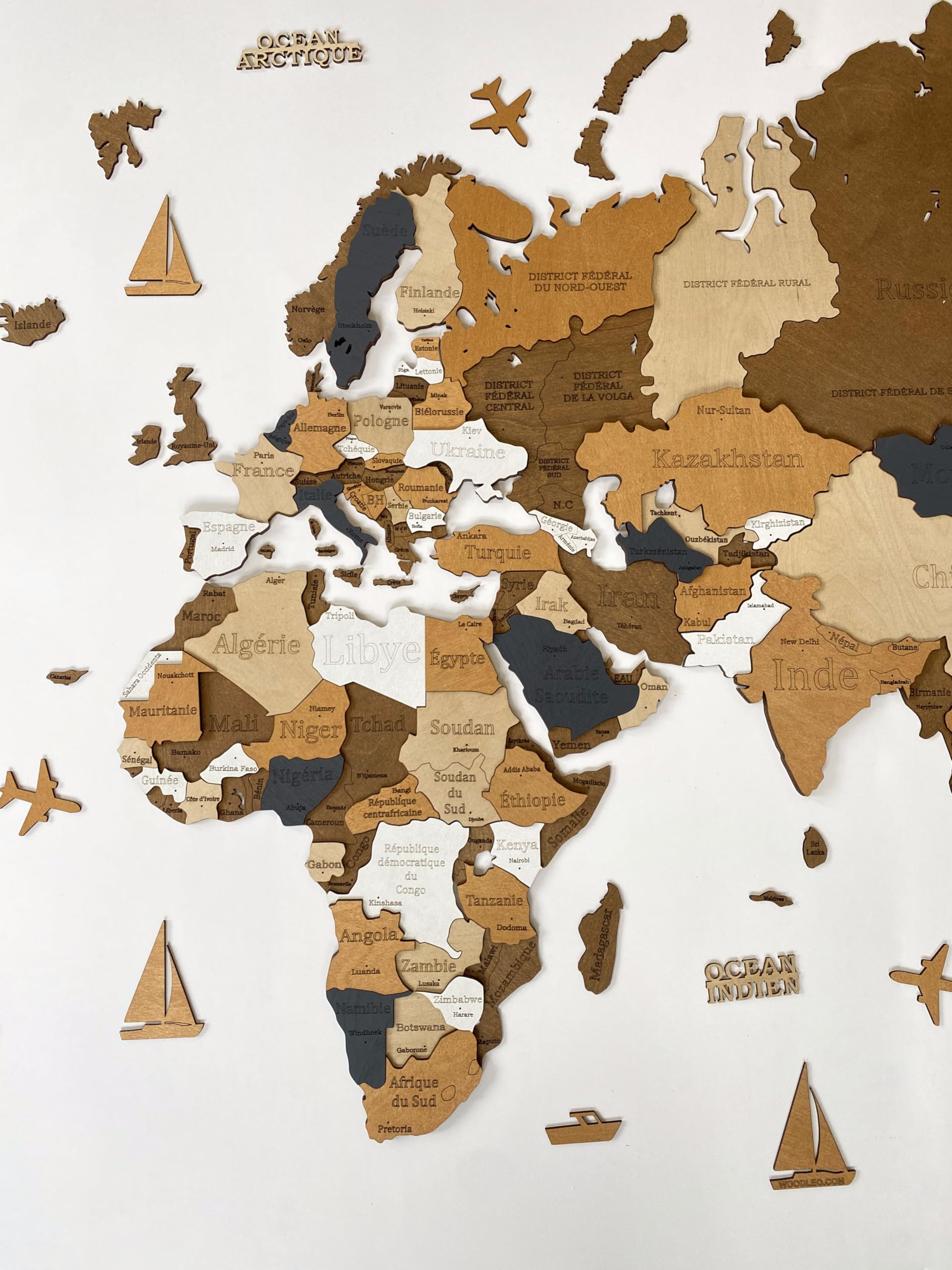 WoodLeo Carte du monde en bois (en français) - Décoration murale 3D - Taille de la carte (M, L, XL) - Art mural pour la maison, la cuisine ou le bureau
