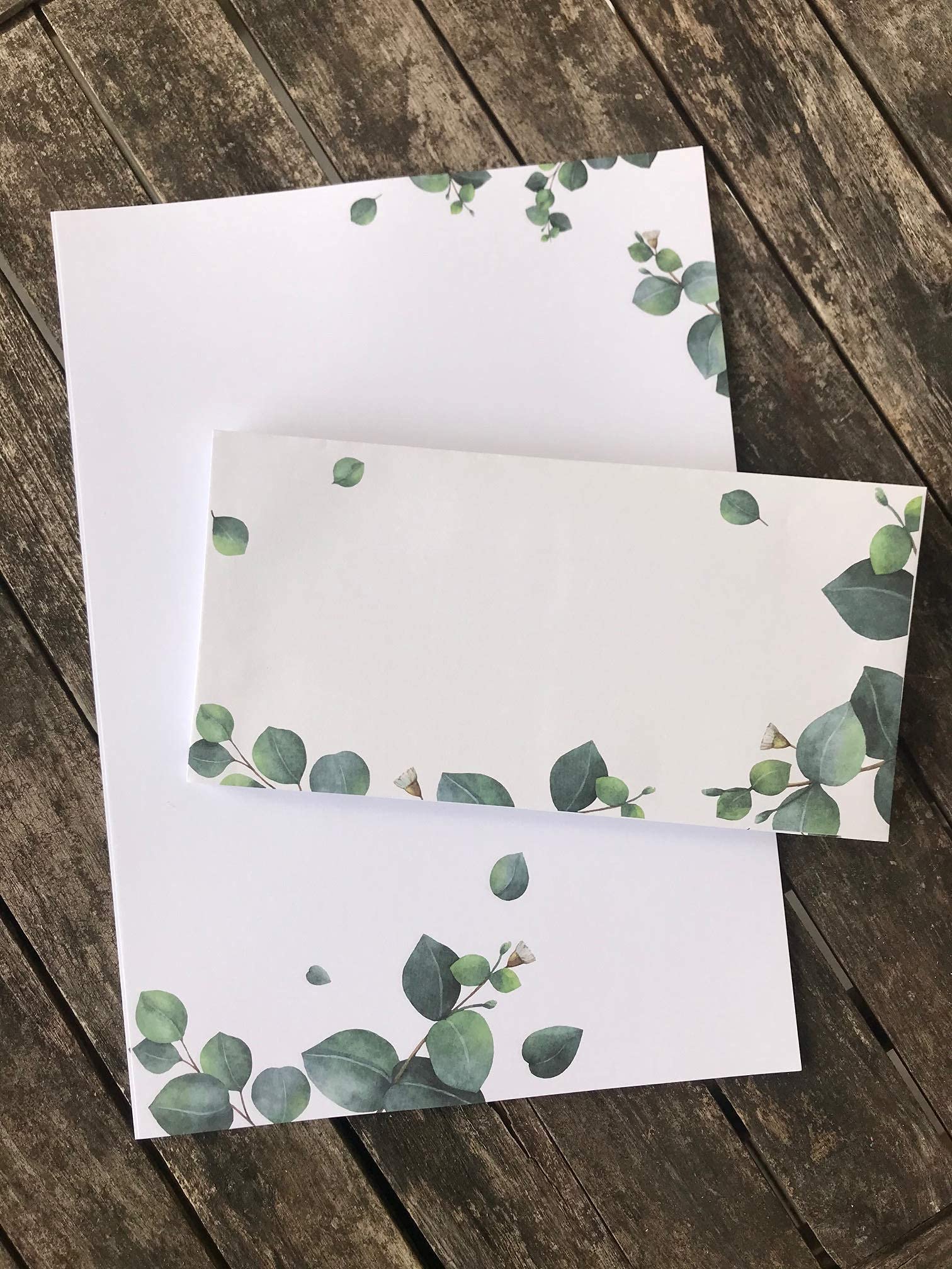 Glazen vaasje met eucalyptus - groen - 28x24x12 cm