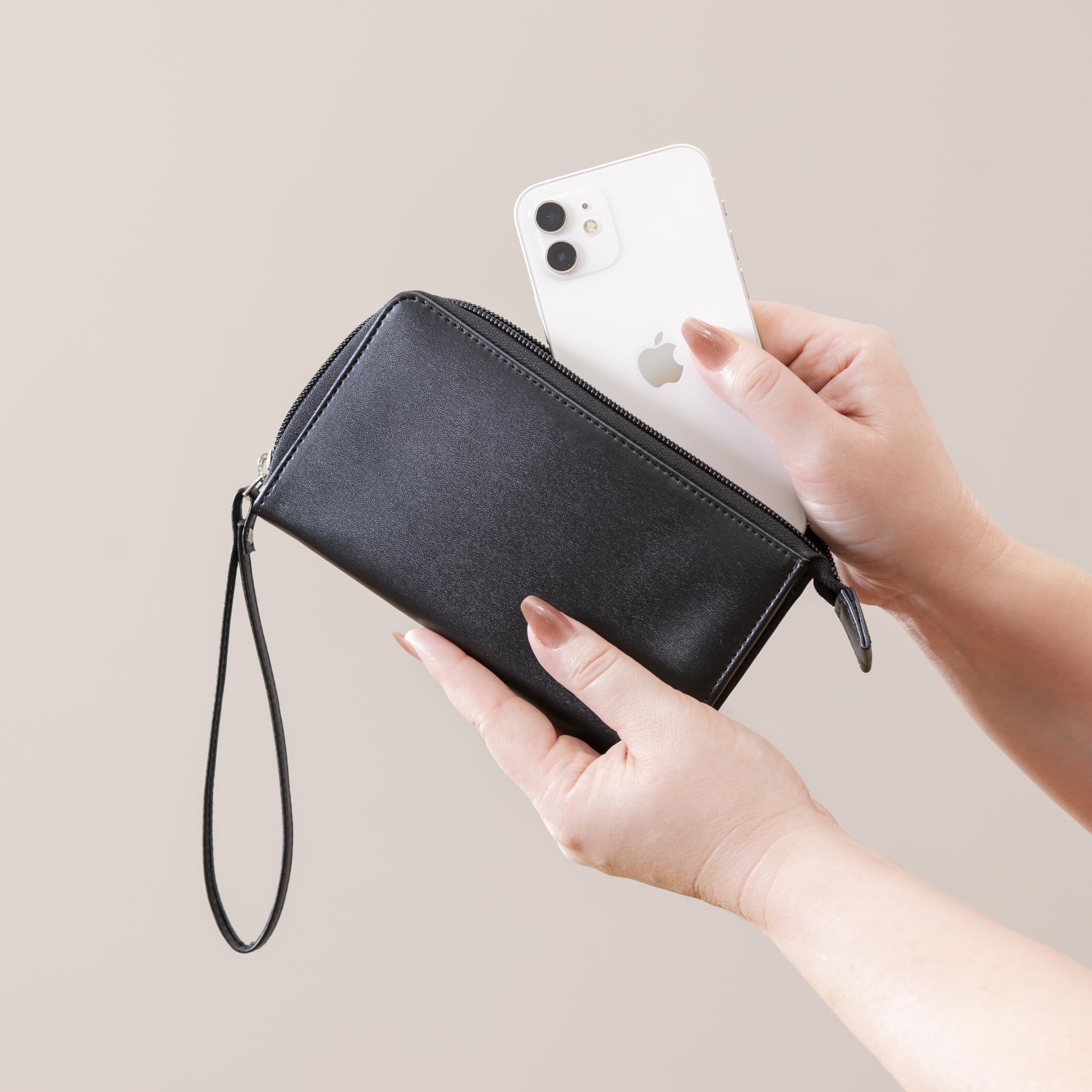 Team Sports America NCAA University of Pittsburgh Black Leather Wristlet Wallet for Women| Zip Closure Phone Holder Clutch Wallet with Wrist Strap | Officially Licensed Stamped Logo