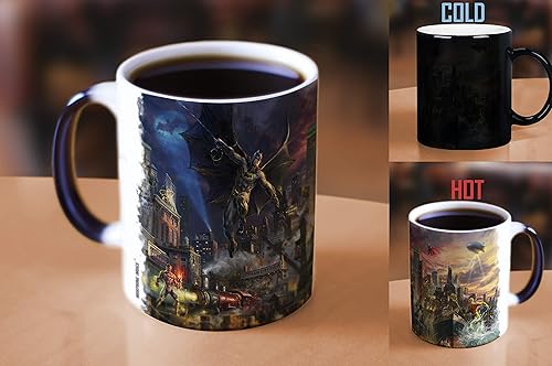 Miniatura 3 de Morphing Mugs DC Comics  Justice League  Showdown at Gotham City Pier - One 11 oz Color Changing Heat Sensitive Ceramic Mug  Image Revealed When HOT
