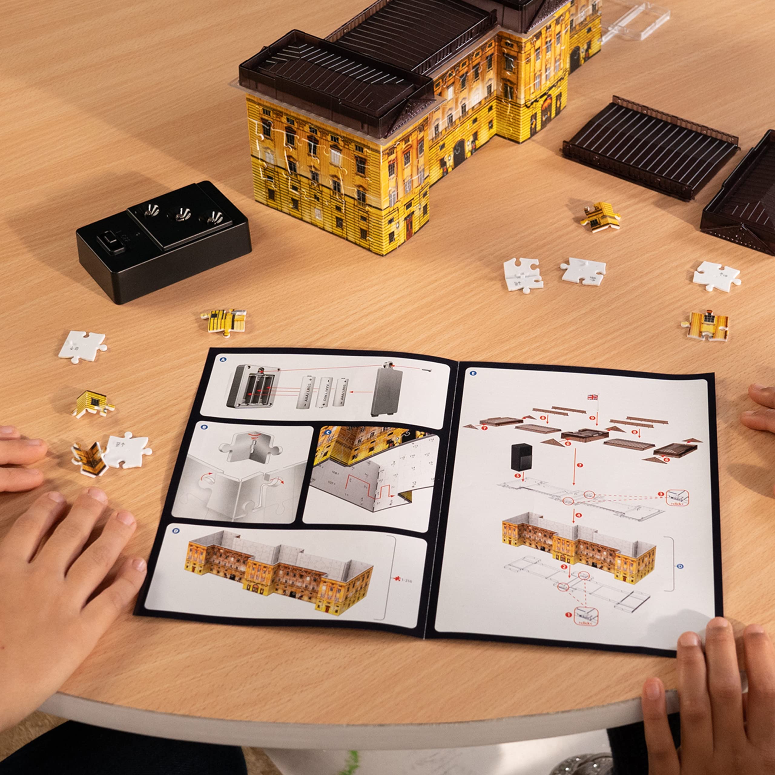 Ravensburger 3D Puzzle 12529 - Buckingham Palace Night Edition - leuchtet im Dunkeln - der Buckingham Palast zum selber Puzzeln für Erwachsene und Kinder ab 8 Jahren