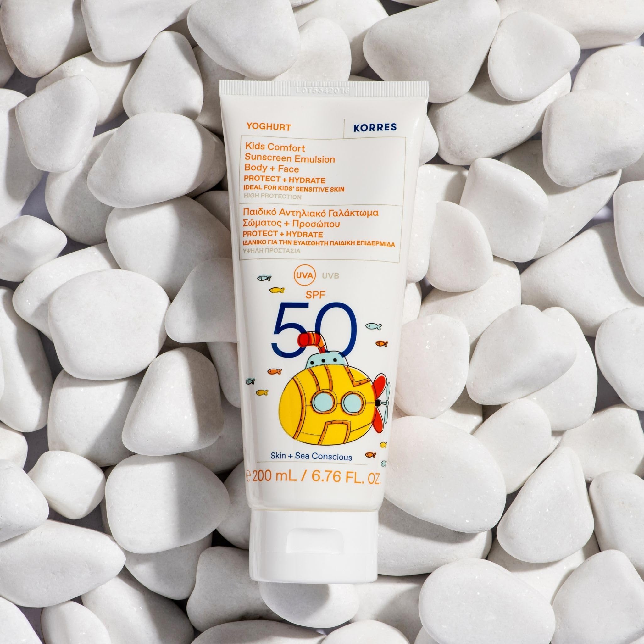 KORRES YOGHURT Komfort Sonnenschutz-Emulsion für Kinder SPF 50, wasserresistente Sonnencreme mit Mandelöl und griechischem Joghurt, schnell einziehend und sanft zur Haut, 200ml | wasserresistente Sonnencreme mit Mandelöl & Joghurt, schnell einziehend und