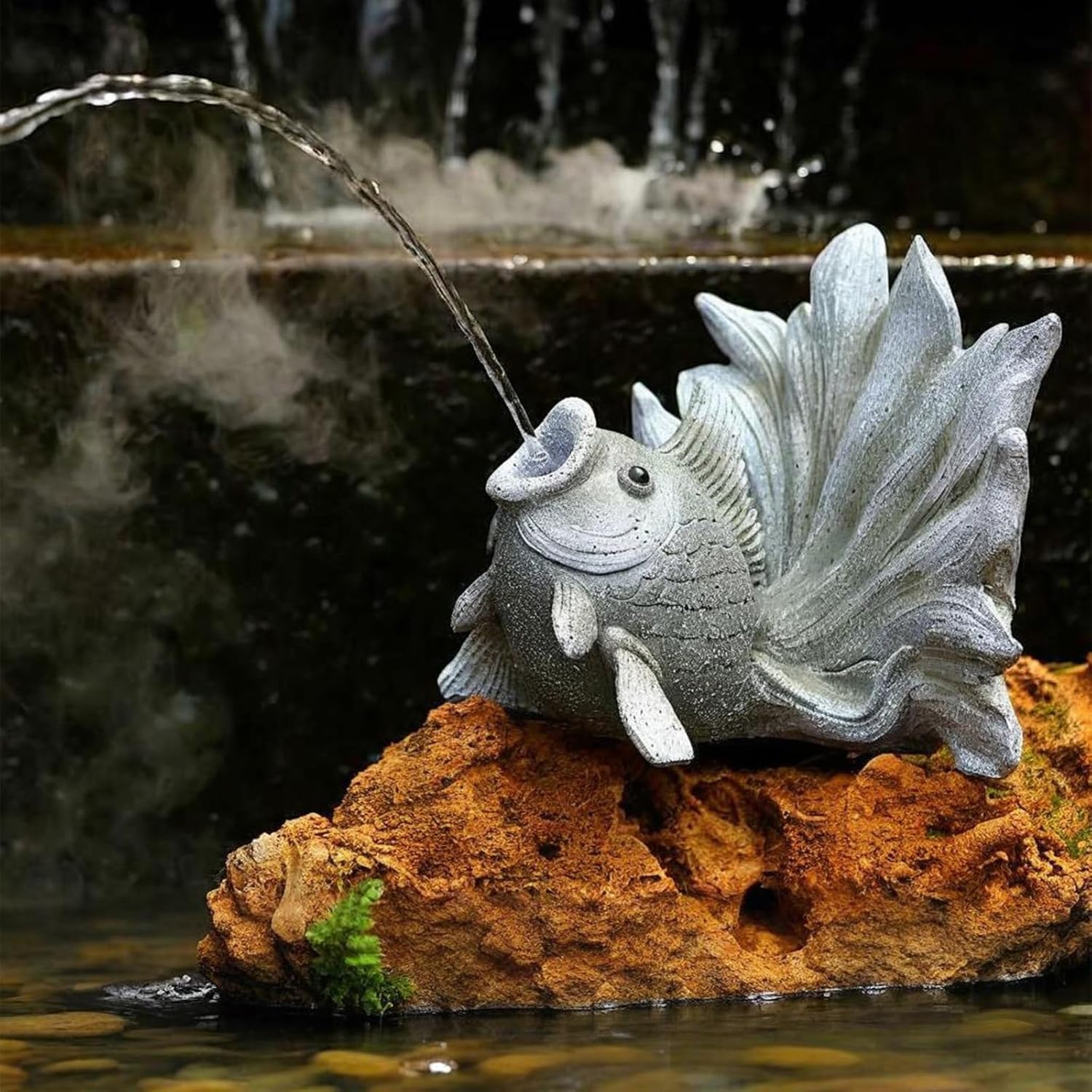 Goldfish Shape Pond Spitters, Sculpture Weather Resistant Realistic Water Spray Fish Statue Outdoor Ornament, for Home Outdoor Koi Pond Decor(Gray)