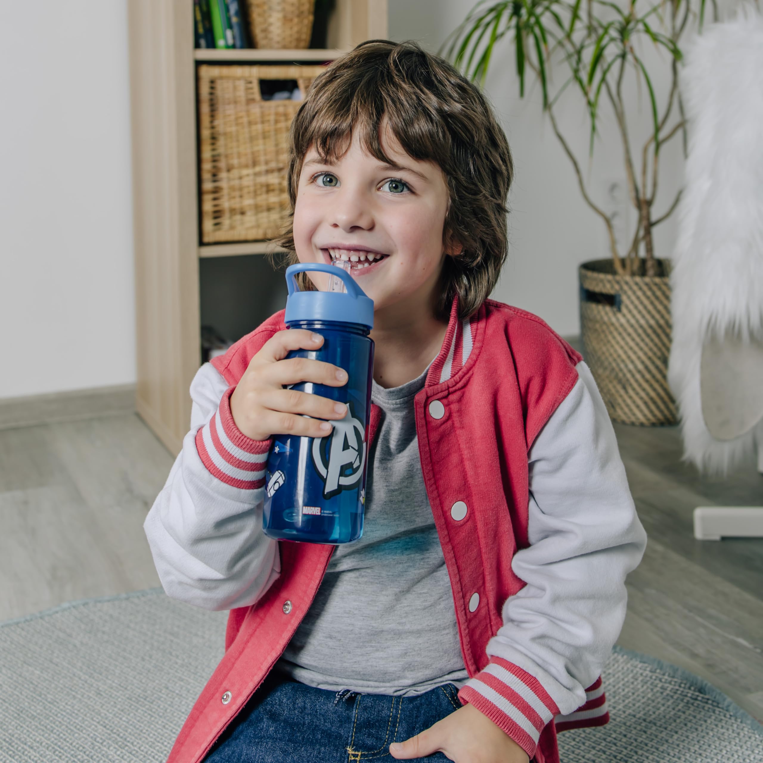 Scooli - Marvel Avengers Water Bottle - BPA-Free with Marvel Avengers Motif - Ideal for Children and Fans - Nursery and School - 500 ml - Image 4