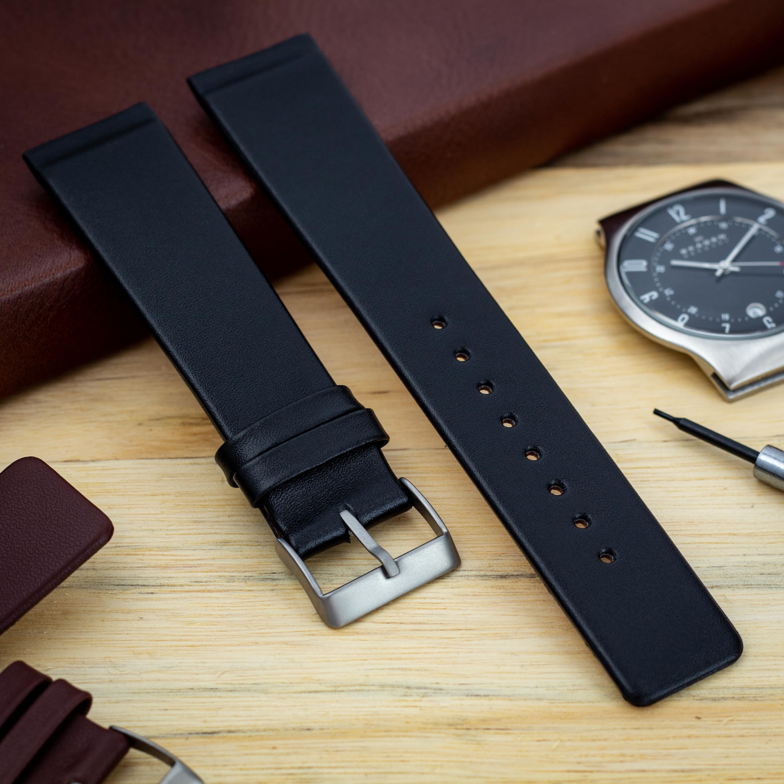 Buckle & Stitch Leather Watch Strap - Designed for 22mm Skagen Screw Style Watches - 4 Screws Included - Black and Brown - 233XXLSLB - Aftermarket Watch Band