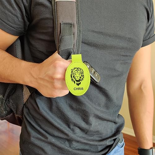 Miniatura 148 de LaserGram Llavero ovalado, Virgen de Guadalupe, grabado personalizado incluido (rústico con oro)