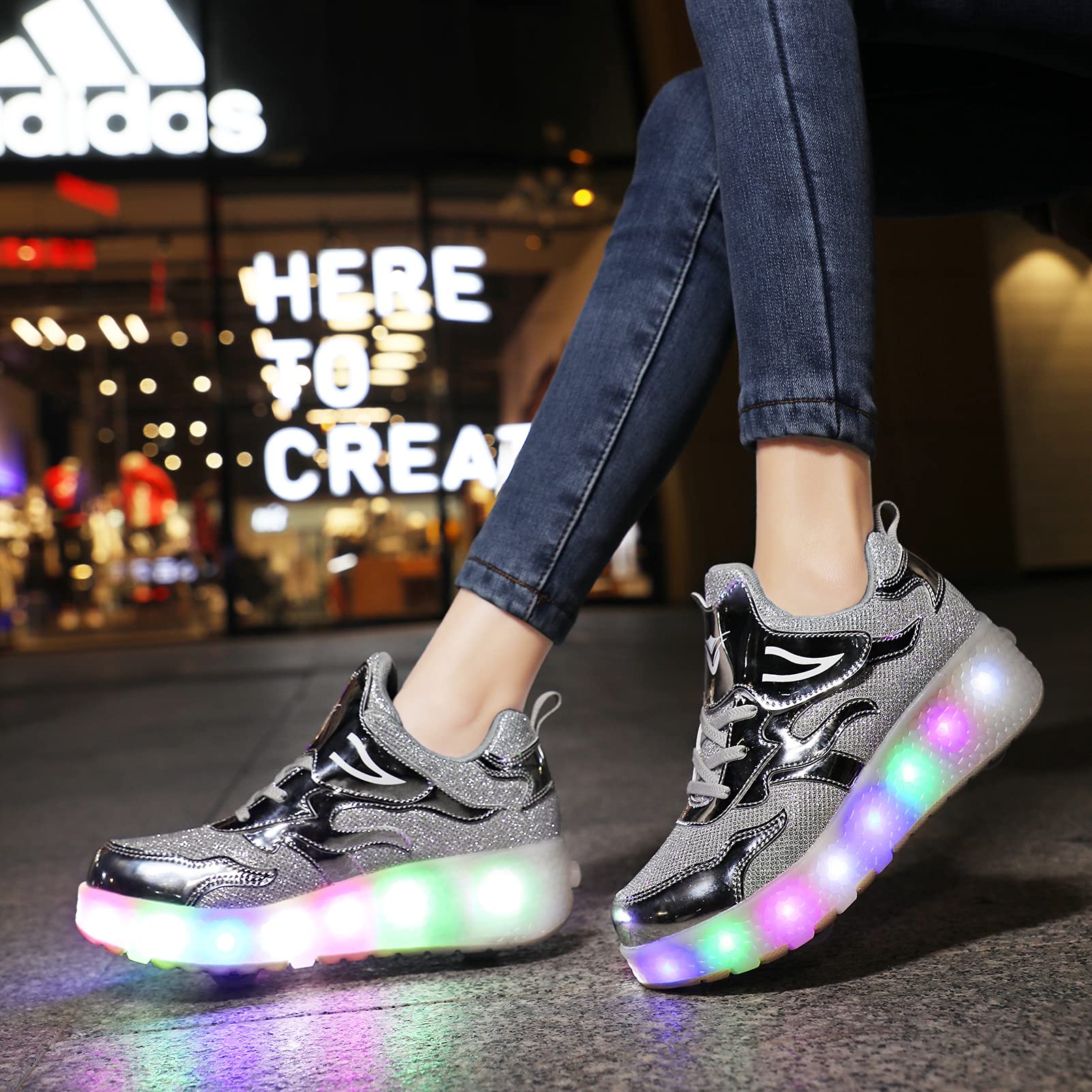 USB Recargar Skateboarding Zapatos Luces LED Coloridos Parpadeante Zapatos de Skate Rueda Doble Zapatillas Calzado Deportes de Exterior Gimnástico Sneakers Regalo de cumpleaños para Chico