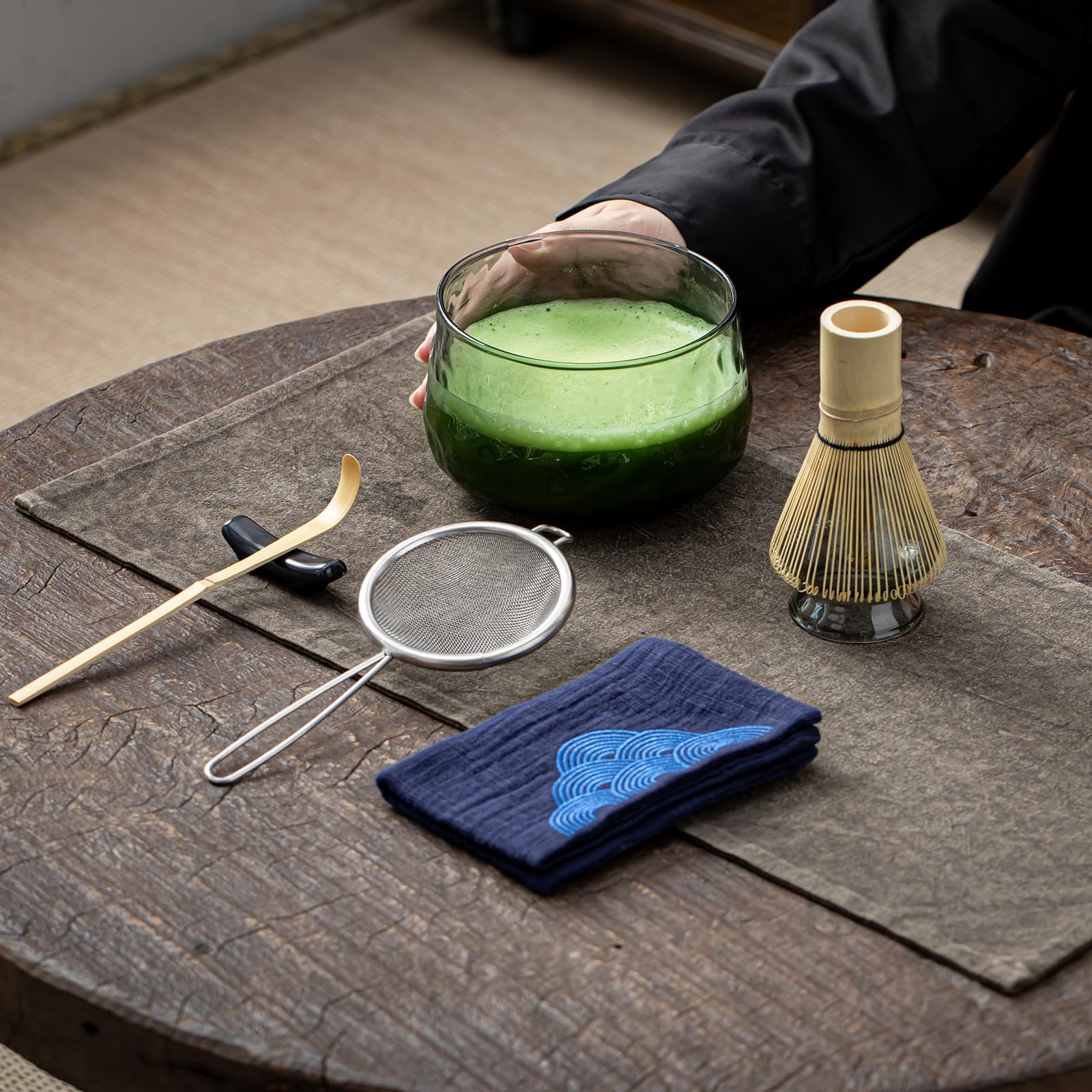 TEANAGOO giapponeseMatcha Whisk Set Kit Tazza Matcha Spazzola Bamboo (chasen) Cucchiaio (chashaku) Supporto Spazzola N30, Dark Vetro Grigio