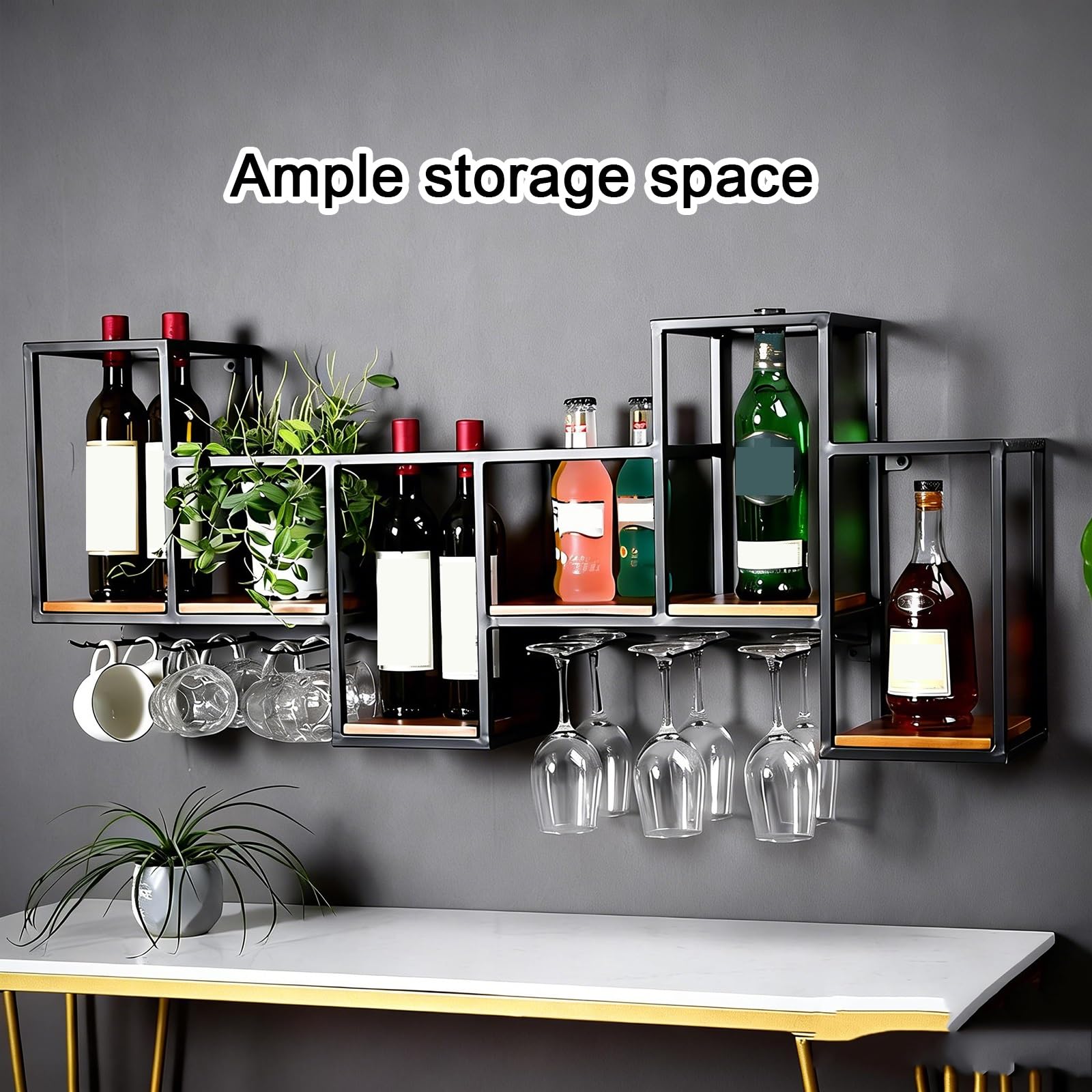 Ce Porte-Bouteilles Mural de Style Industriel, avec sa Structure en Fer et Ses étagères en Bois thermolaqué, est idéal pour Ranger Verres à vin et Bouteilles dans Un élégant Meuble Bar. Dime