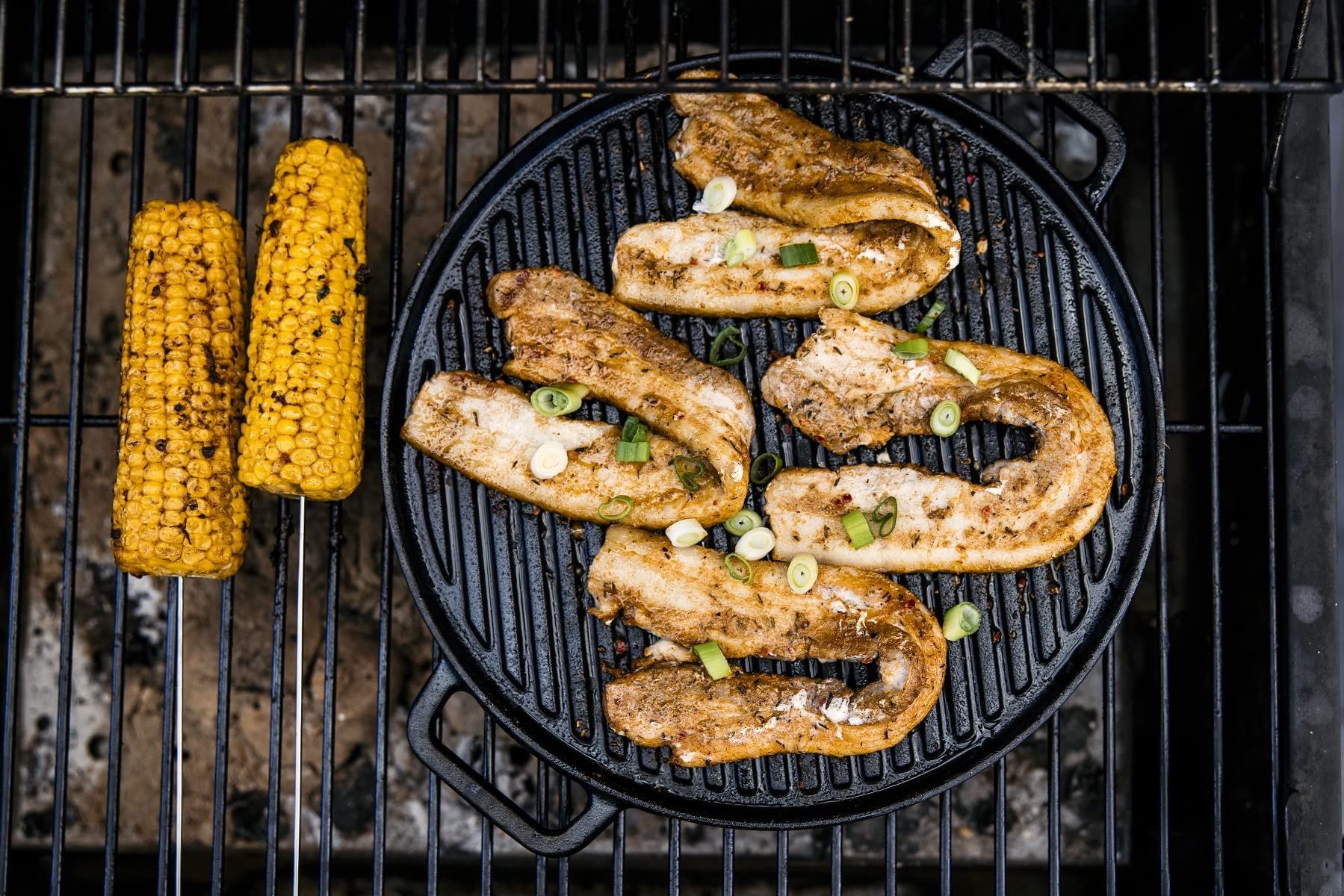 Plaque de cuisson Blackwell BBQ en fonte noire ø 30 cm - Sans revêtement antiadhésif 2 côtés