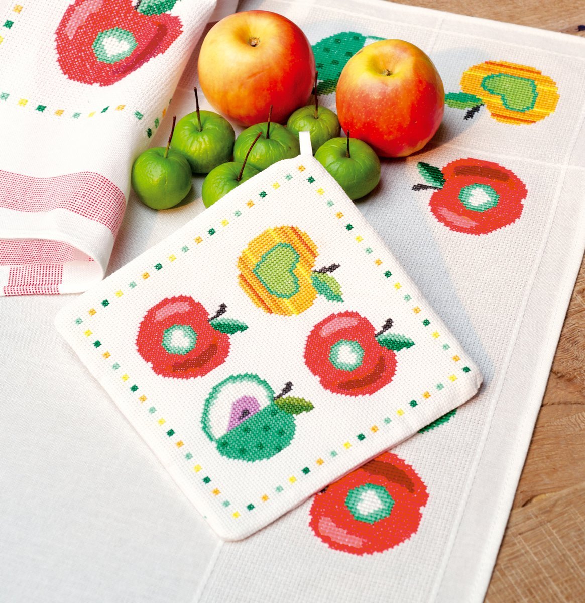 Vervaco 1-Piece Pot Holders Colorful Apples