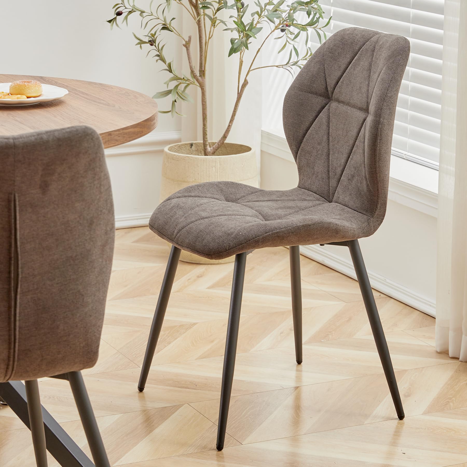 Set Sala da Pranzo, Tavolo da Pranzo Rotondo da 100 cm con 4 Sedie da Pranzo in Tessuto di Lino， Ideale per Cucina, Soggiorno, Sala da Pranzo (Legno Scuro+LX-Nero)