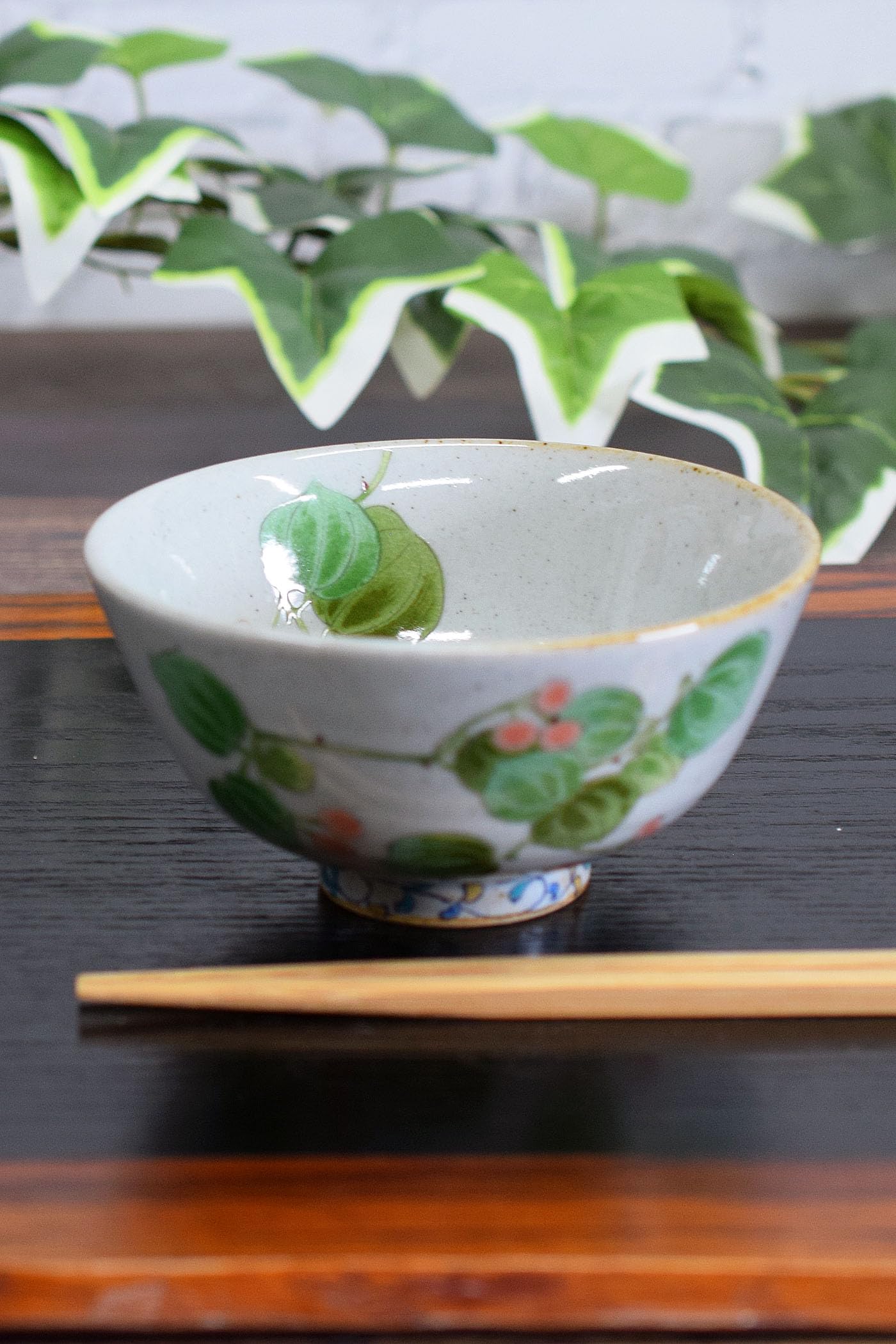 Kutani Ware Rice Bowl Mountain Design 4.5in Gray Porcelain Made in Japan