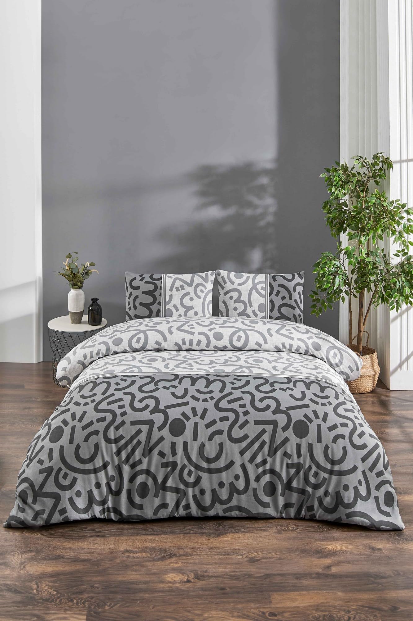 Nuit Des Rêves Stylish Single Quilt Cover Set (135 x 200 cm), Black/White/Grey, 65% Cotton/35% Polyester, Machine Washable, Button Closure, Elegant Pigment Print