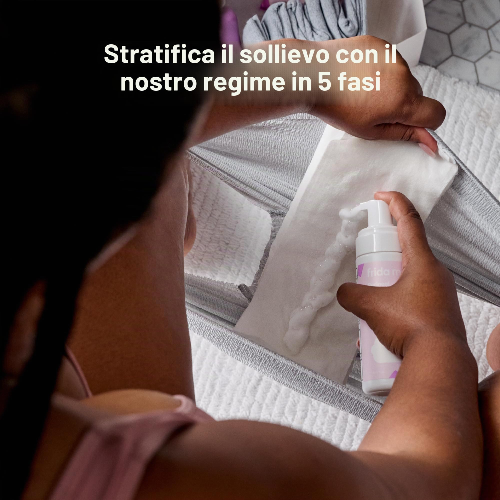 Frida Mom- Kit per il travaglio e recupero post-parto,include: Camicia da notte,Biancheria intima post-parto,Peri Bottle,Maxi assorbenti,Salviette refrigeranti,Schiuma all'amamelide,Calze antiscivolo
