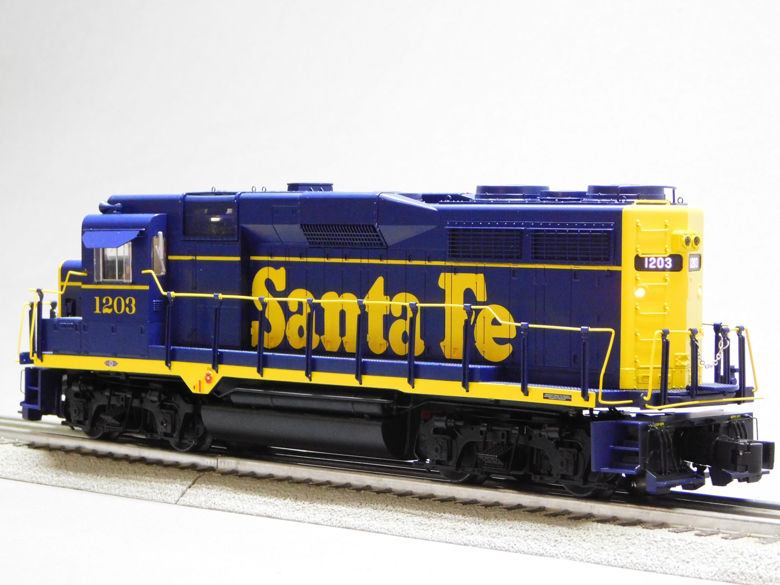 Lionel Santa FE Legacy GP30#1203 Diesel Locomotive Engine O Gauge 2433151