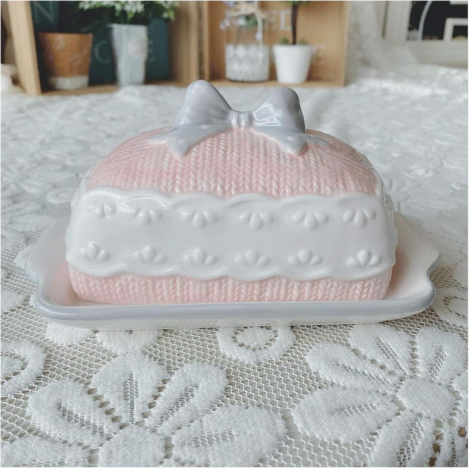 Butter Dish Pink Butter Dish with Lid, Creative Ceramic Butter Holder with Handle, Hand-Painted Dish for Hotel Restaurant Family Storage