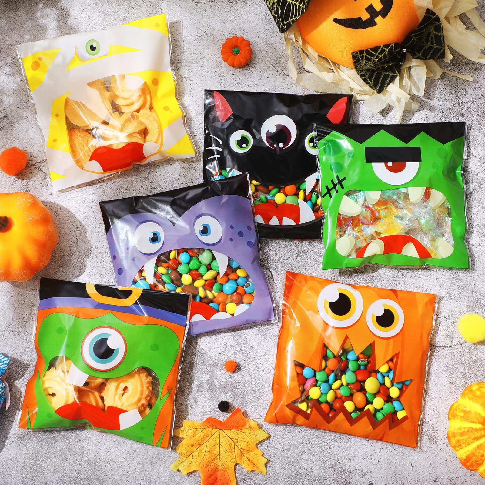 300 Stück Halloween Süßigkeitentüten Selbstklebend – 6 Verschiedene Motive, 10x10 Cm, Aus PP-Material