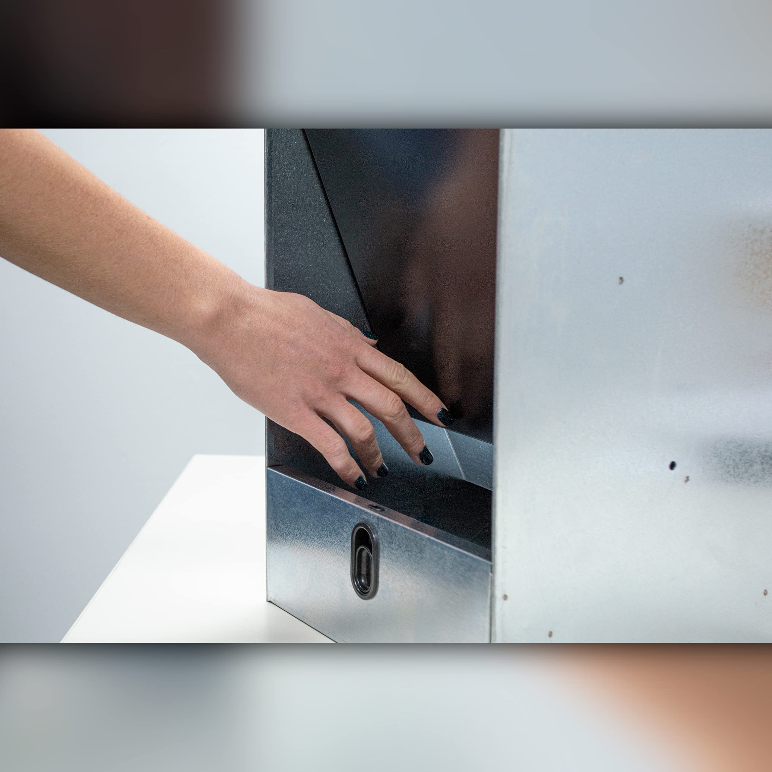 Tolva autoservicio para Perros, Especialmente diseñada contra roedores (20 kg) - Comedero Self-Service con Tapa para Perros - Incluye expendedor de Bolsas