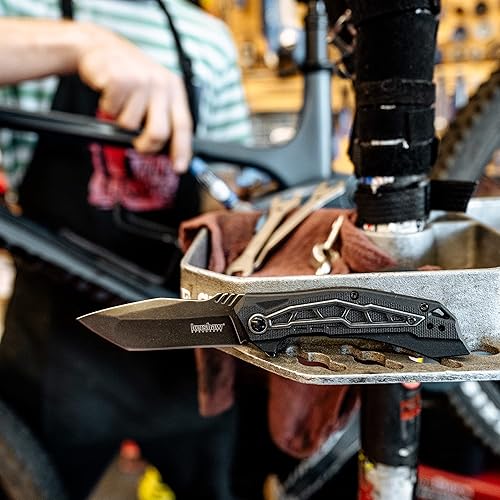 Miniatura 7 de Kershaw Cuchillo de bolsillo plano, hoja negra de 3.125 pulgadas con mecanismo de apertura SpeedSafe, mango de nailon relleno de vidrio con bloqueo