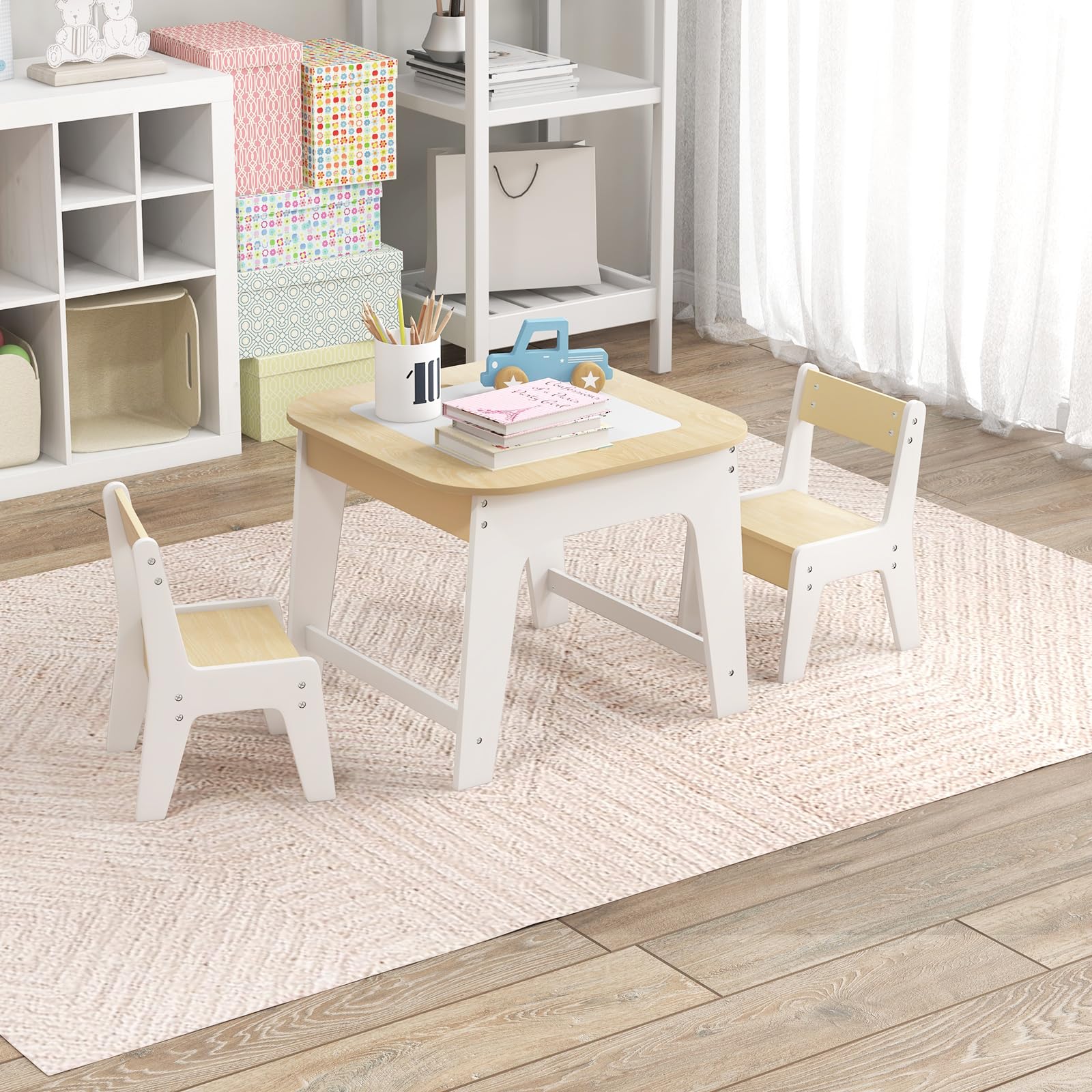 LIFEZEAL Juego de Mesa Infantil con 2 Sillas, Mesa de Actividad con Pizarra Doble Cara, Mesa Cuadrada con Tablero Extraíble y Almacenamiento Oculto, Conjunto de Mueble para niños (Natural+Blanco)