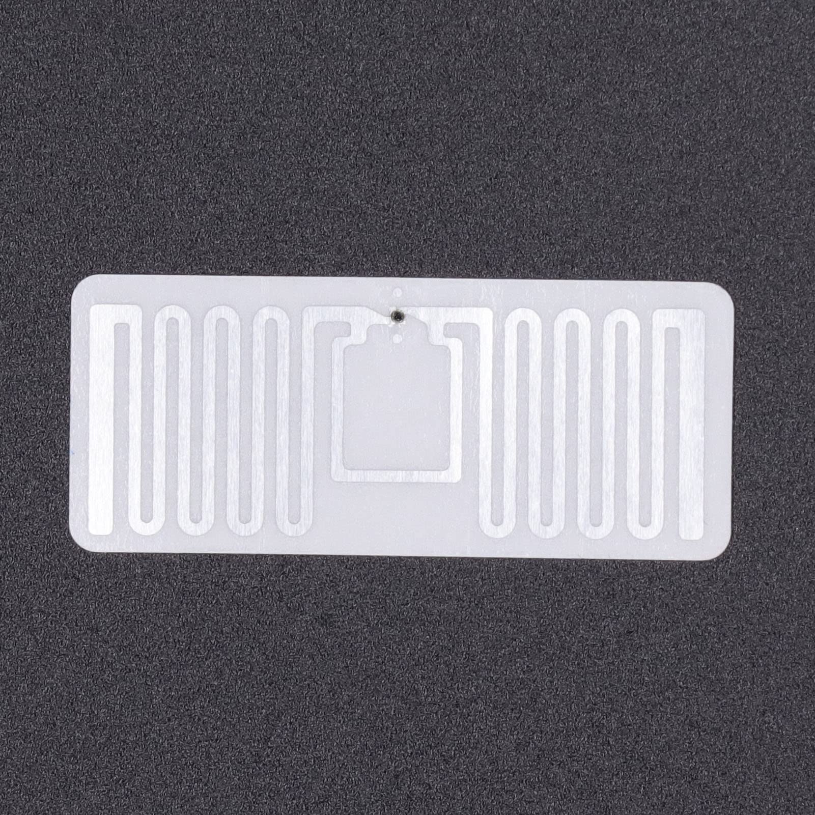 Tag RFID UHF 860-960 MHz KM4Q Chip Etichetta adesiva per tracciamento elettronico RFID, protocollo ISO 18000-6C EPC Classe 1 Gen2