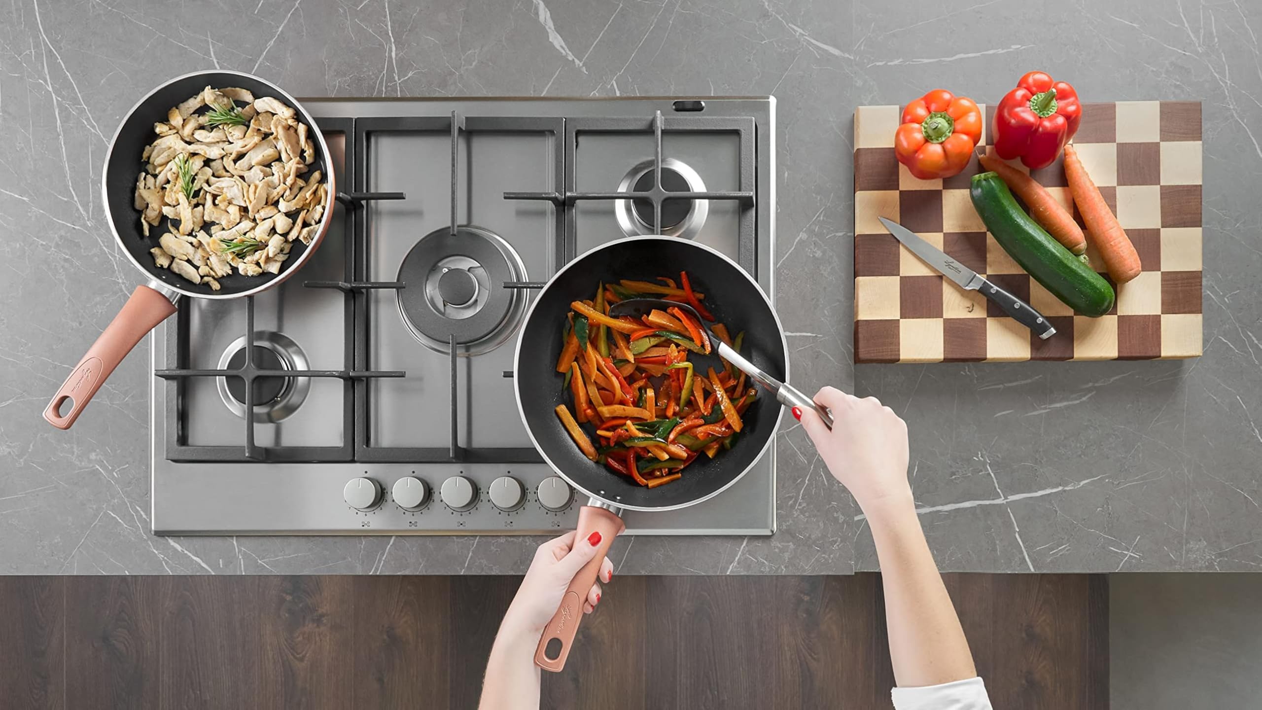 Lagostina Ramata Padella Antiaderente in Alluminio Ø 20 cm con Esterno Effetto Rame, Pentola Gas e Forno, Rivestimento Titanium Easy, Manico Ergonomico in Bakelite