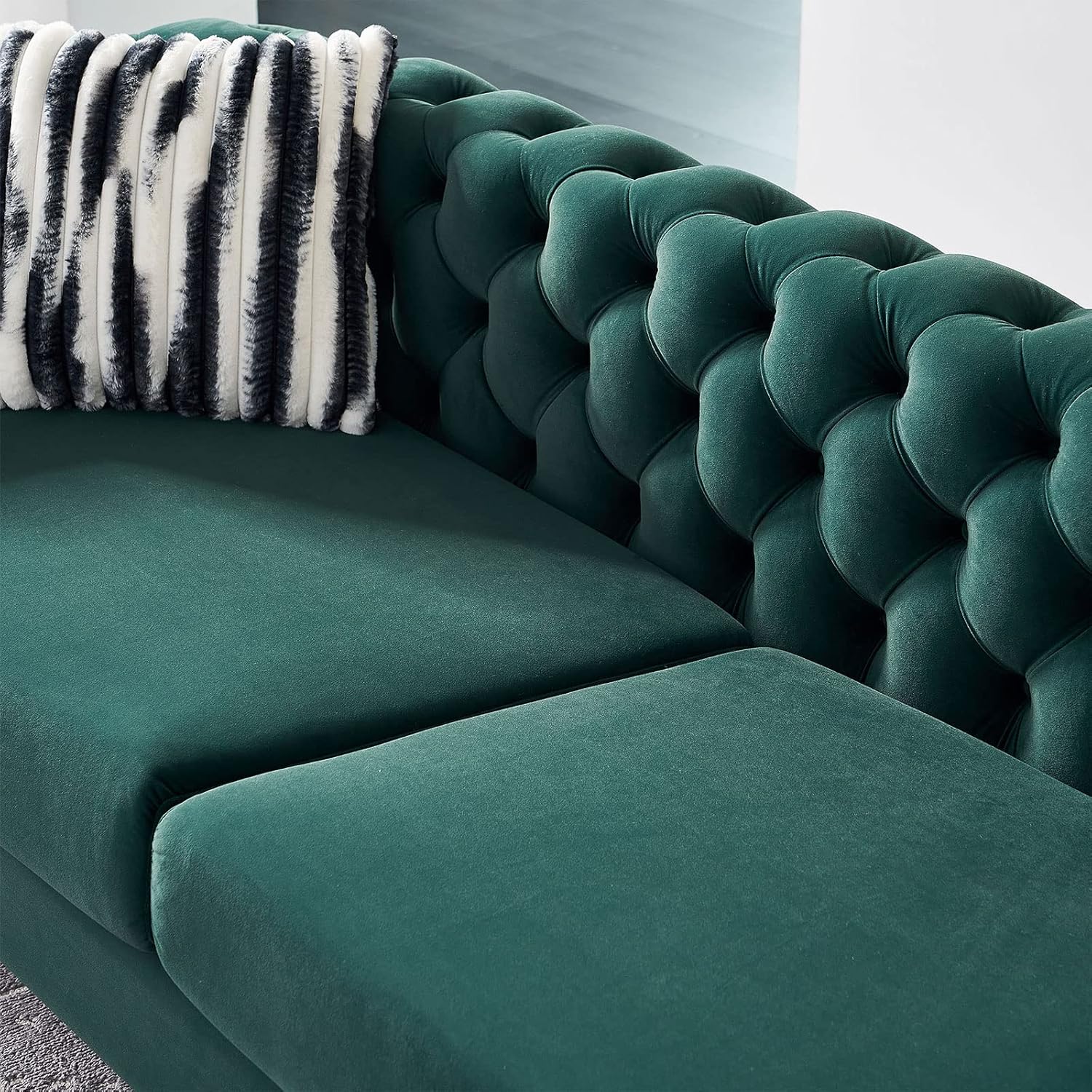 Modern Sofa Couches for Living Room, 84 Inches Velvet Button Tufted Couch Upholstered Sofa with 2 Pillows and Metal Legs Decor Furniture for Bedroom, Office (Green)