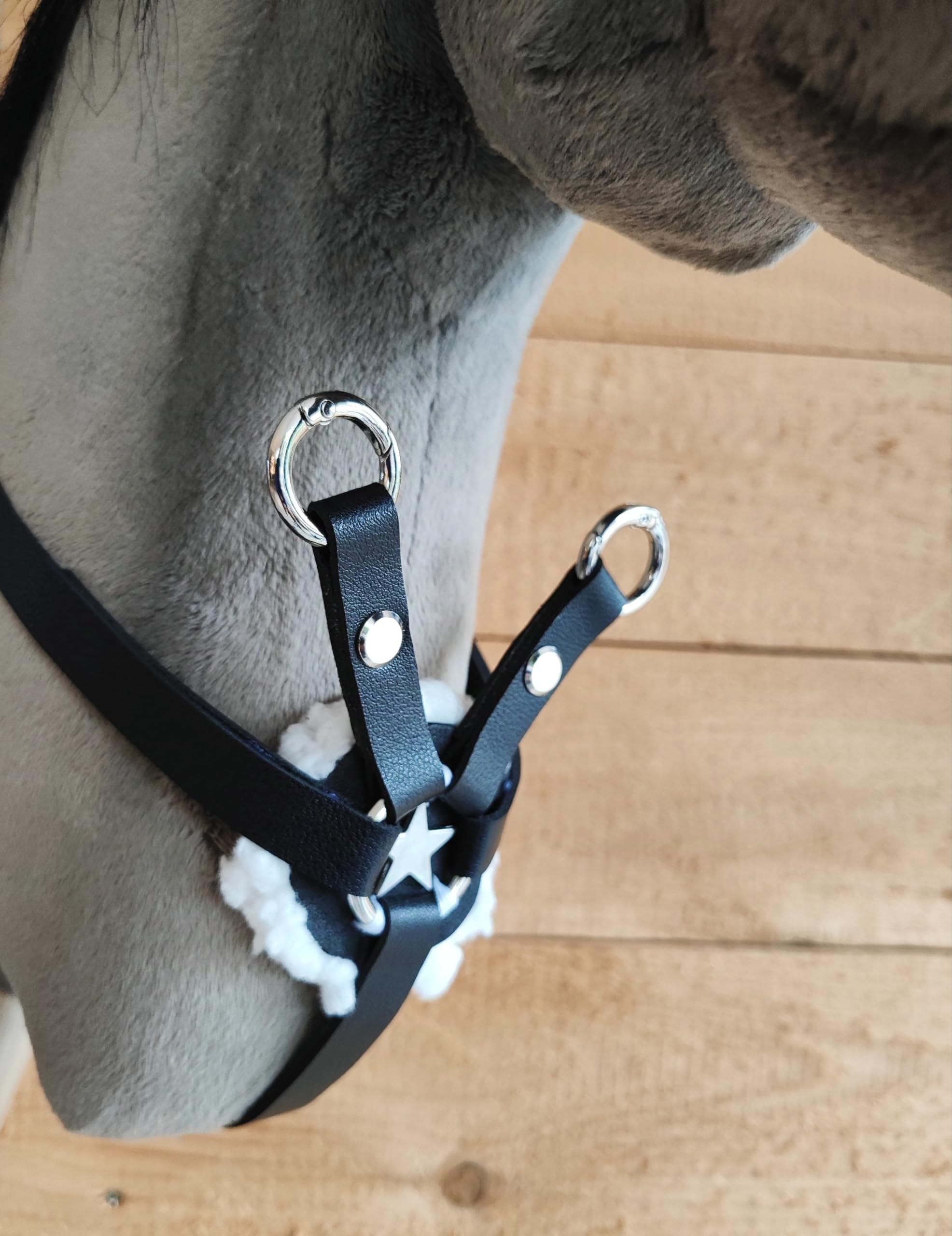 Generisch Accesorios para caballos, martingala, negro, hobbyhorsing, accesorio delantero, adecuado para caballos de vara, caballos de juguete