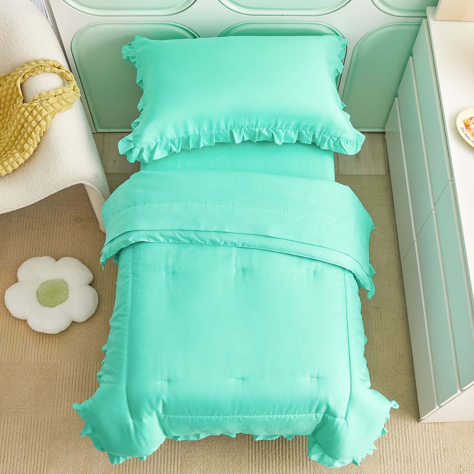 Juego de ropa de cama de 4 piezas para niños pequeños, color verde azulado, con flecos de volantes, color liso, 1 edredón para niños pequeños, 1 sábana bajera, 1 sábana encimera y 1 funda de almohada