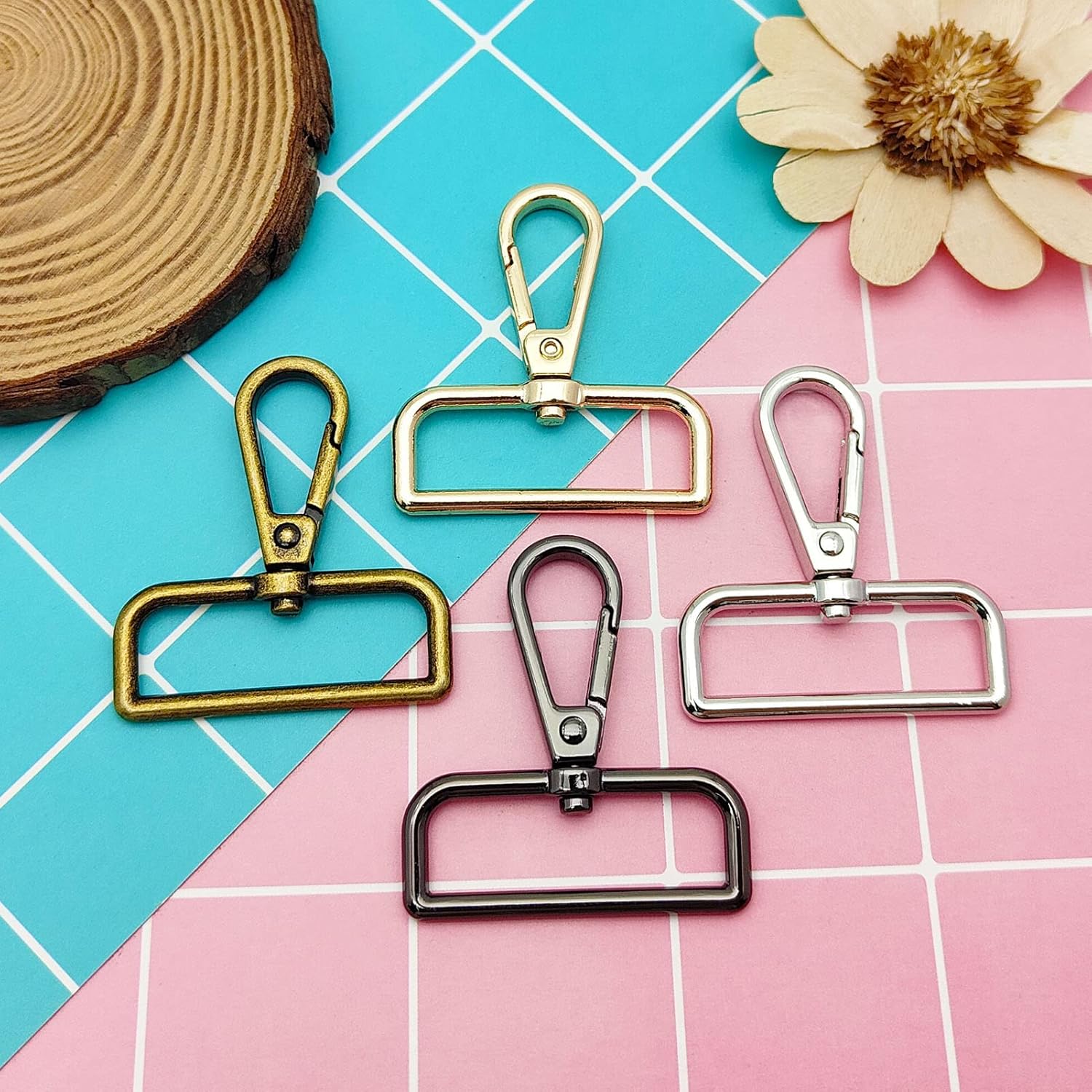 24Pcs 1 1/2 Inch Lobster Claw Swivel Clasps,Metal D Ring Swivel Snap Hooks Lobster Lanyard Clasp Clips Hook for Keychain Lanyard Jewelry DIY Crafts Purse Bag Making(4Colors,3.8cm Inside Diameter) - Image 7