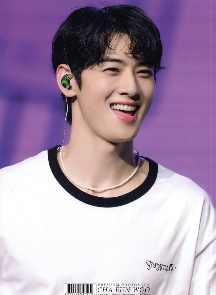 astro ウヌ　写真集　フォトブック　未開封 ウヌ 未開封 公式写真集 - メルカリ