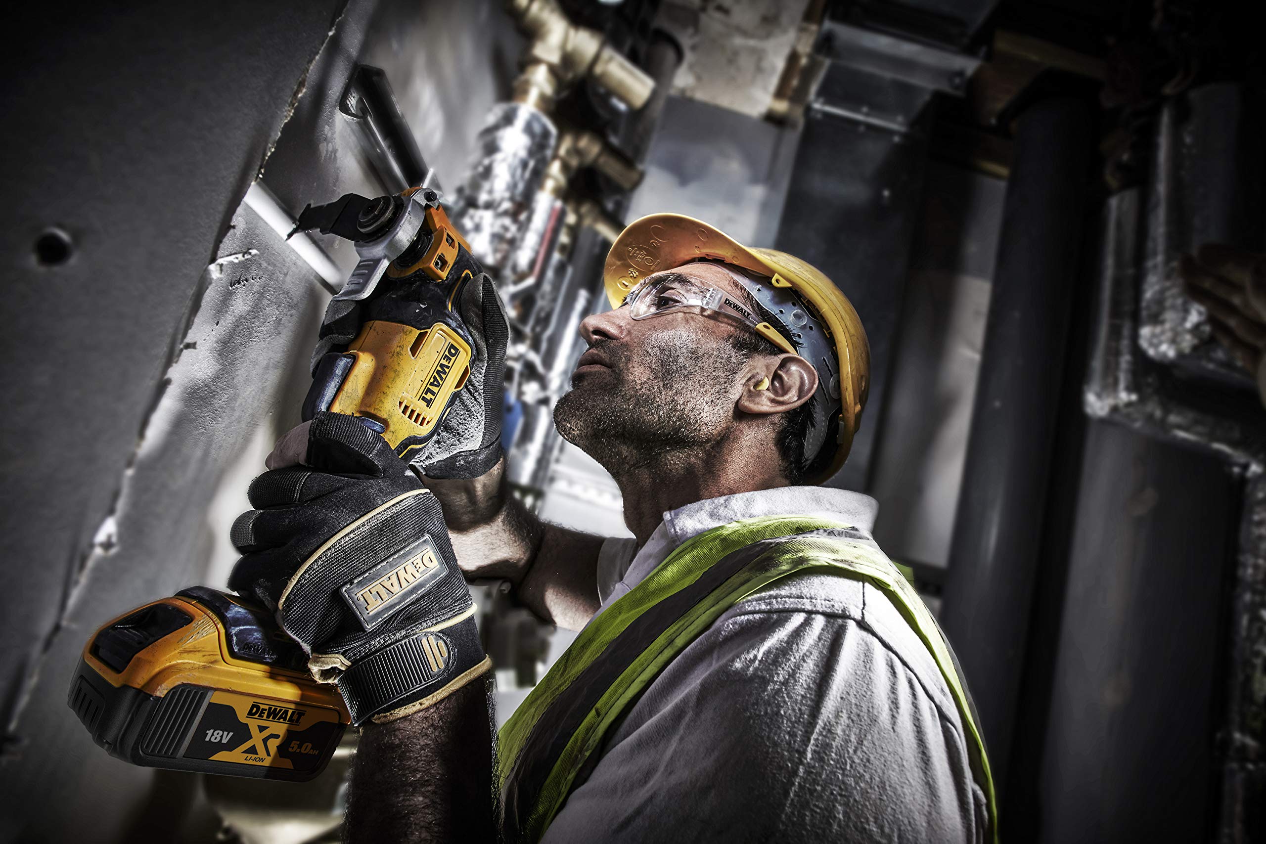 DeWalt Multi-cutter XR 18V 5Ah Li-Ion Brushless - 32 accessoires - 2 batteries - coffret TSTAK, Jaune DCS356P2-QW