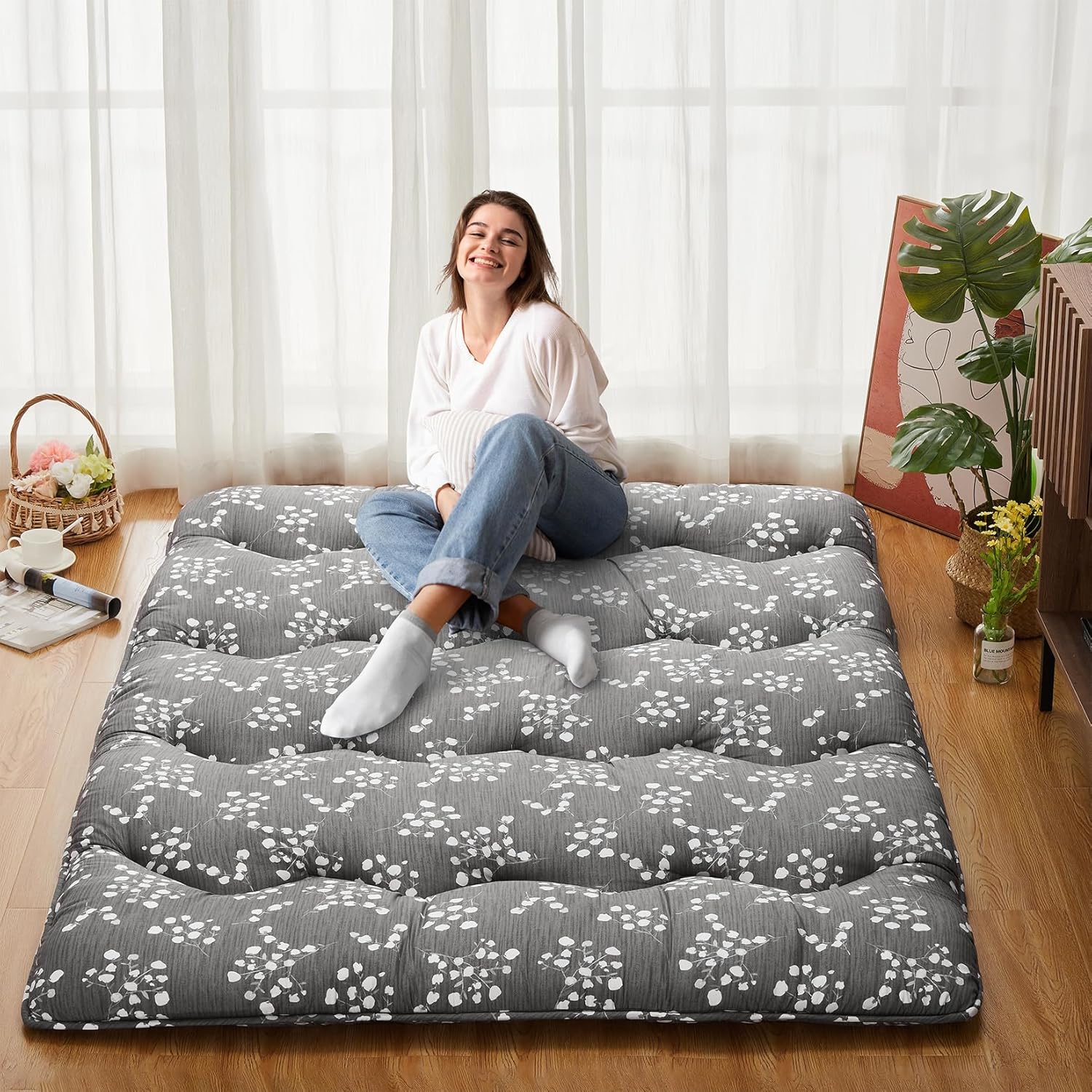 Japanese Futon Floor Mattress, Portable Thick Tatami Mat, Roll Up Futon Pad, Foldable Floor Mattress, Sleeping Mattress for Camping, Dormitory, Guest Room, Full Size, Grey
