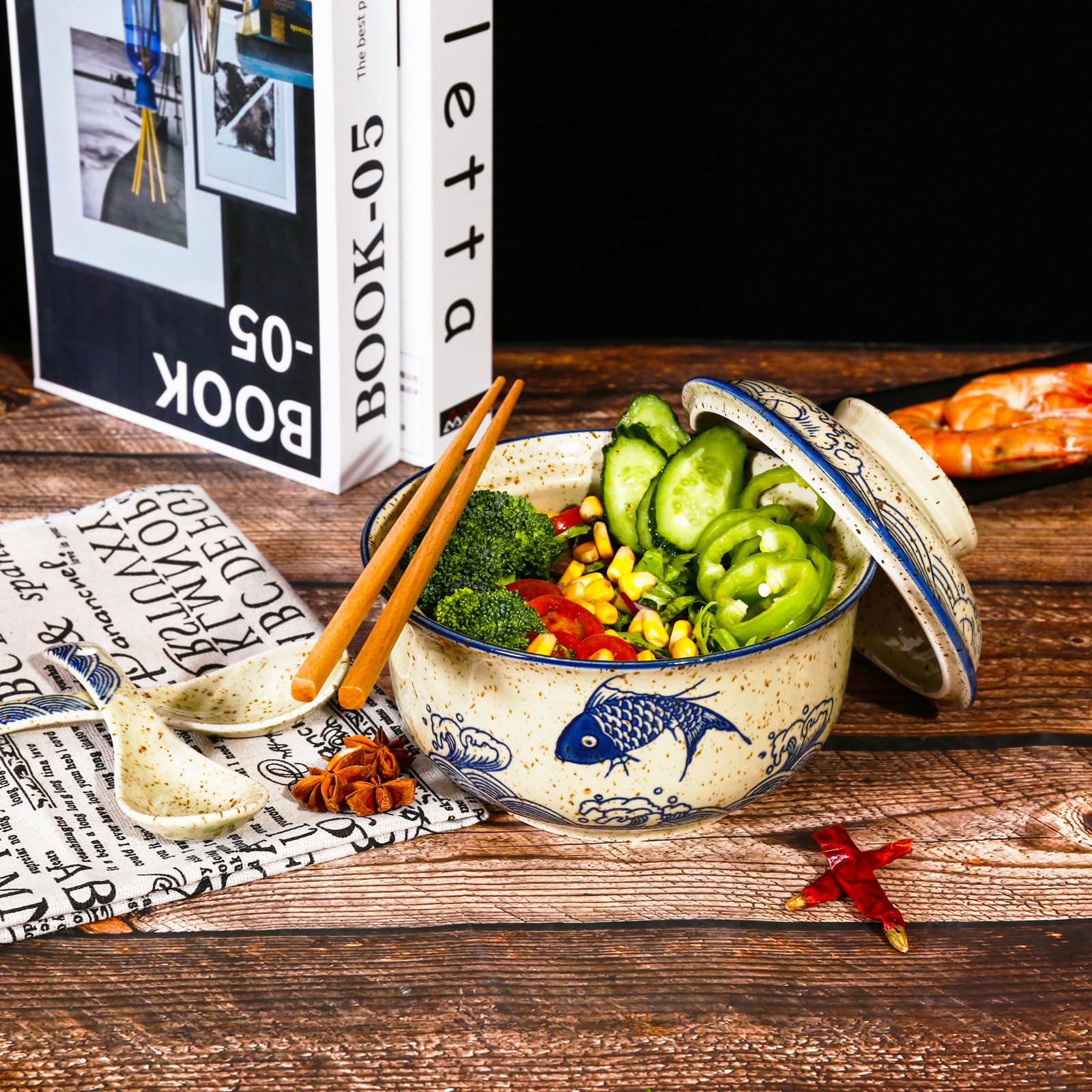 Keramik-Ramenschüssel-Set, 800 ml, mit Deckel, Löffel und Essstäbchen, Japanische Vintage Große Suppenschalen Instant Nudel Schüssel Asiatisch Geschirr (Fisch*2)